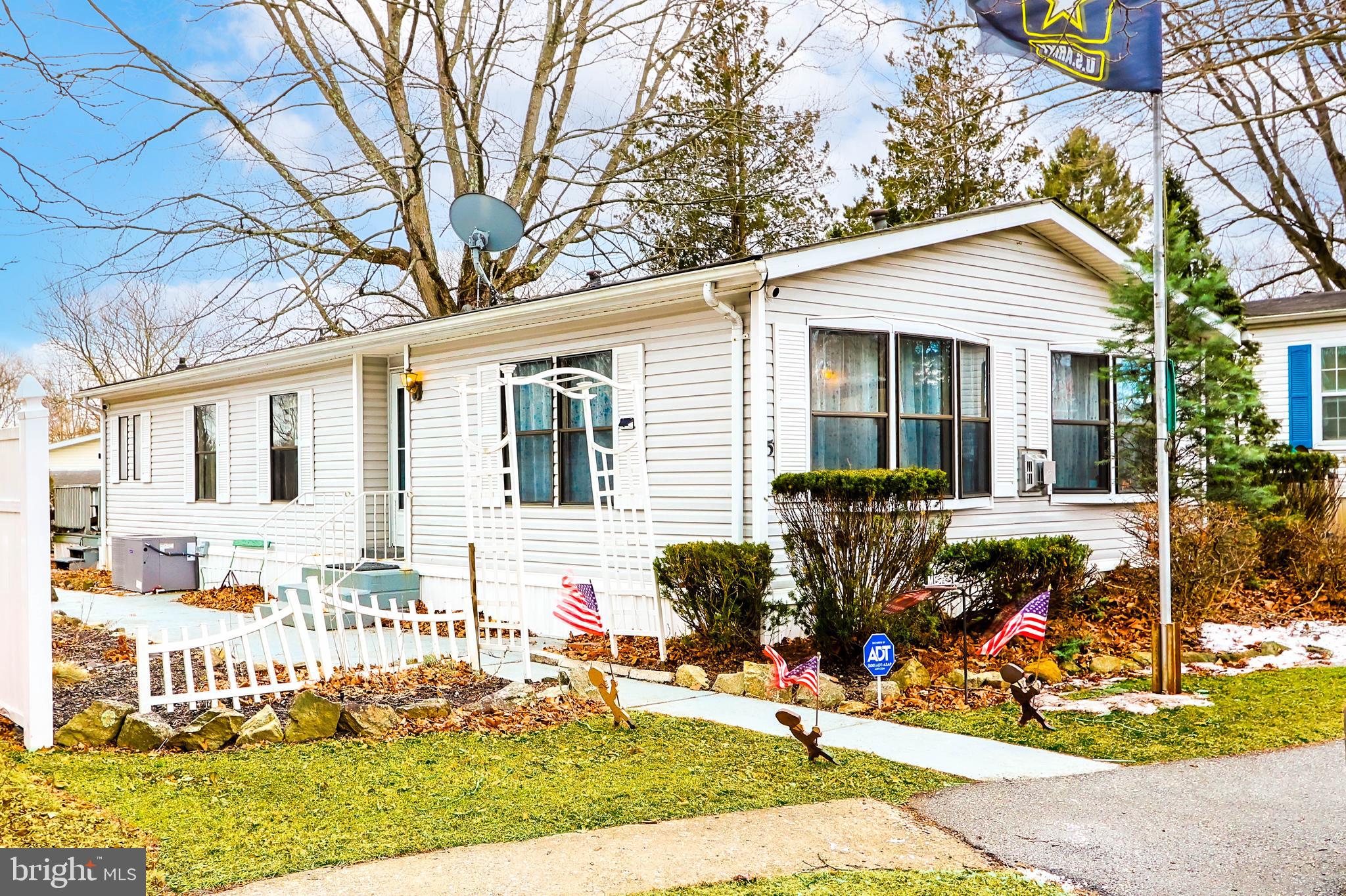 HICKORY HILLS - Residential