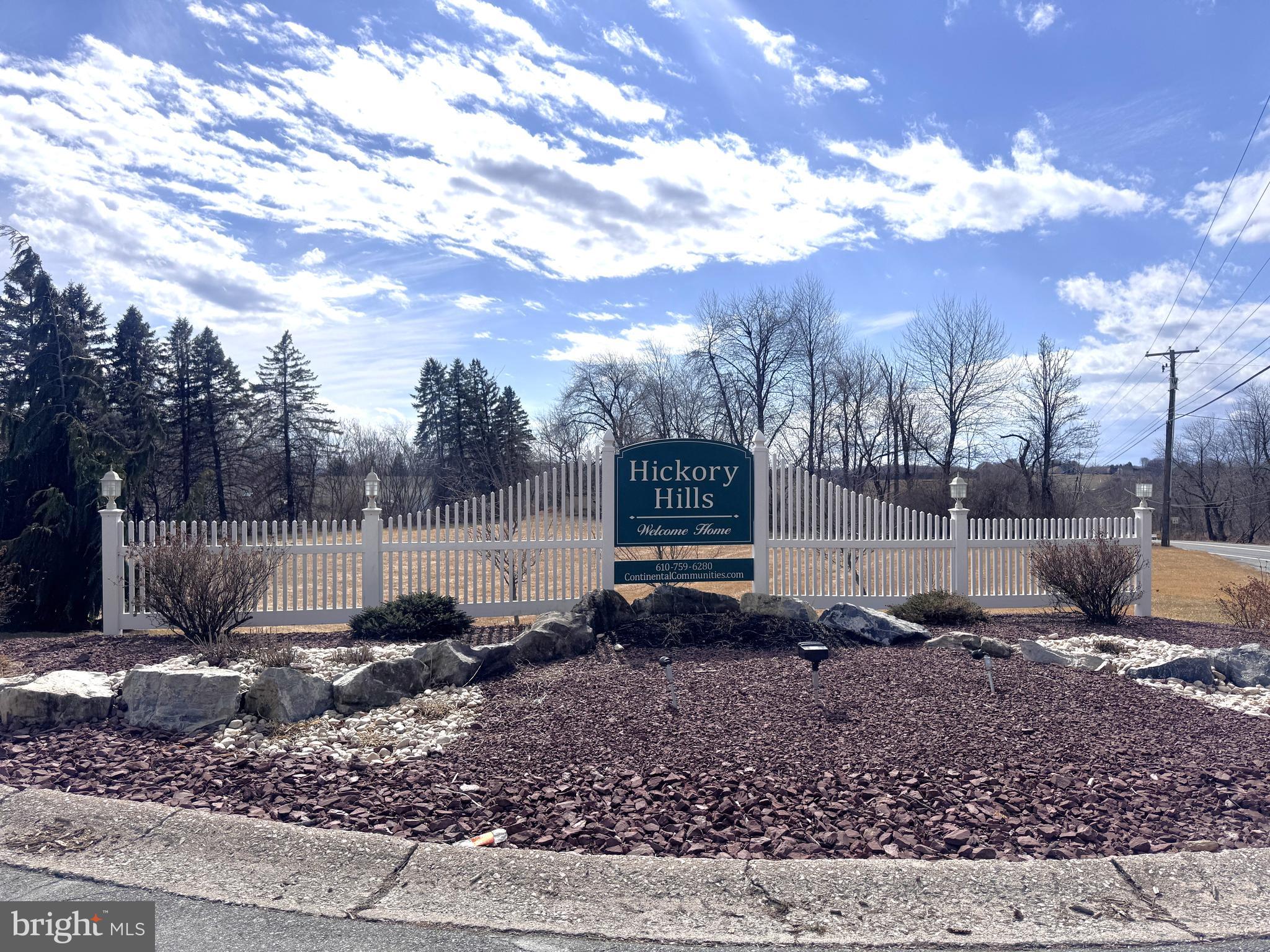 HICKORY HILLS - Residential