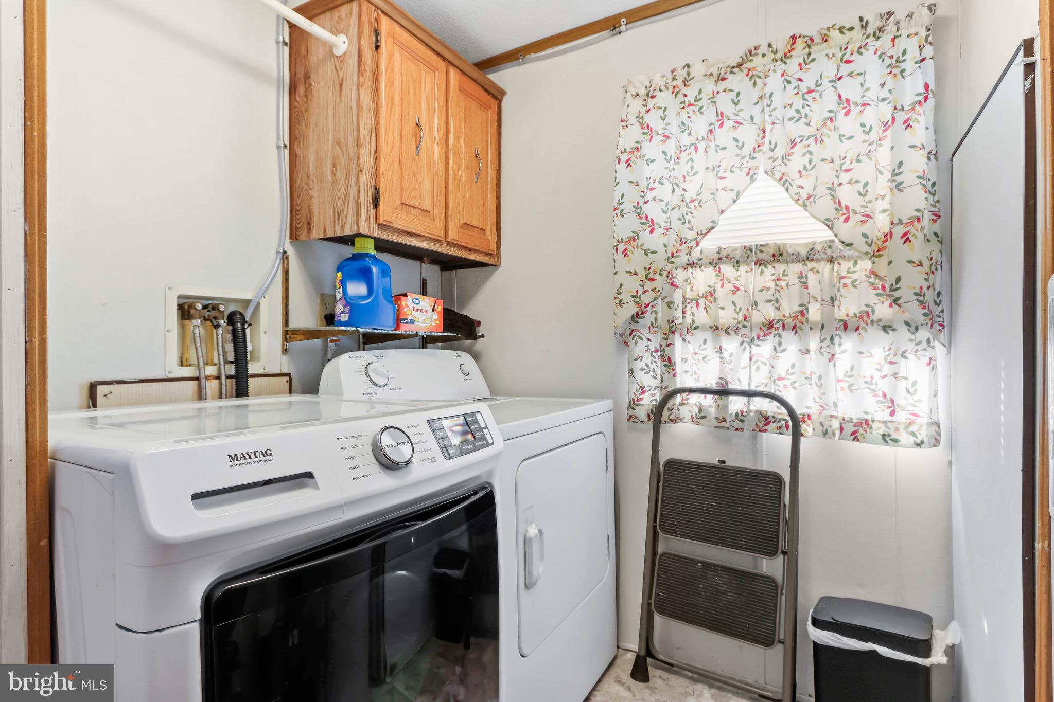 HICKORY HILLS - Residential