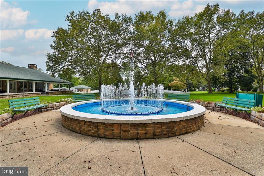 HICKORY HILLS - Residential