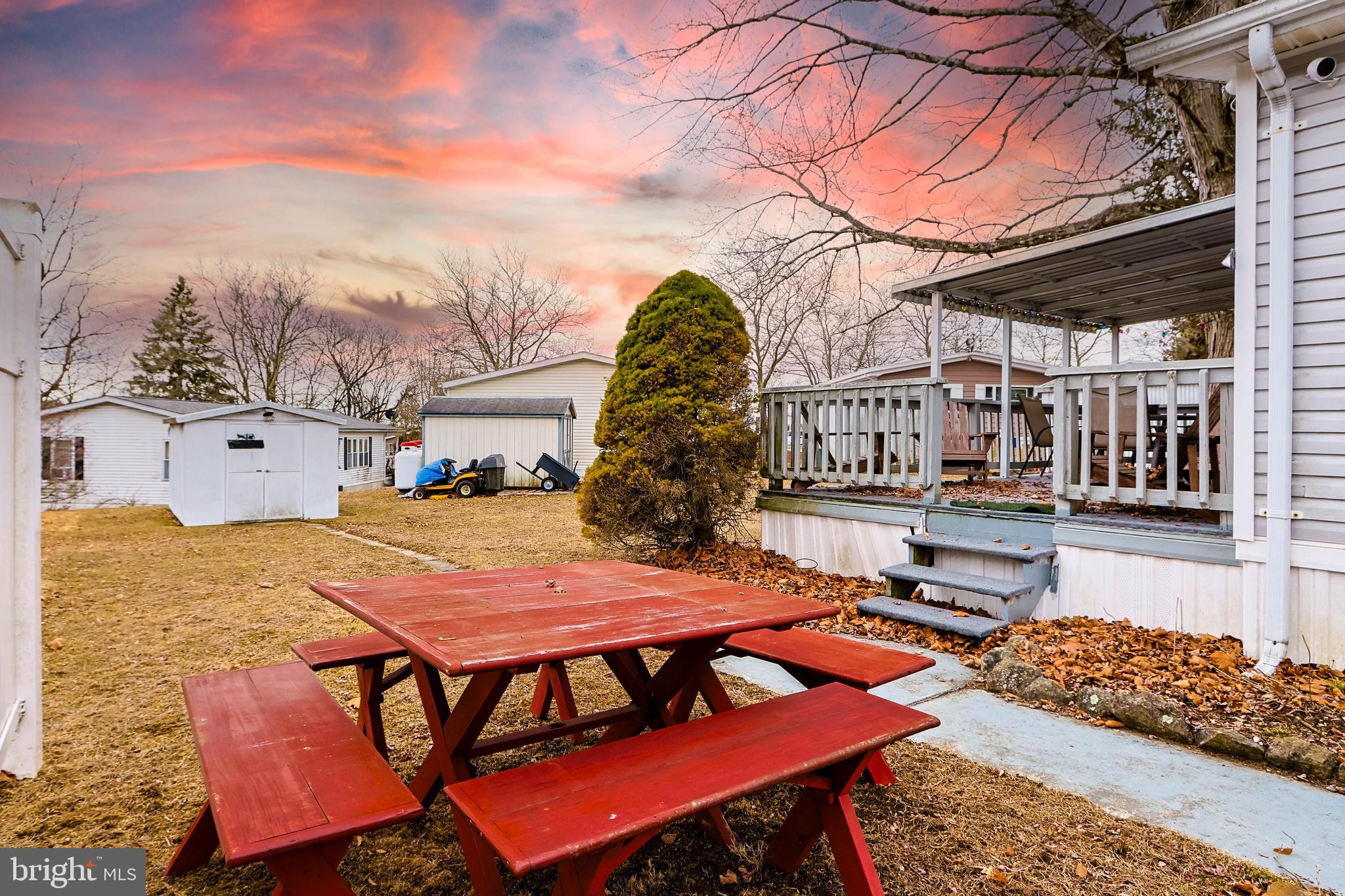 HICKORY HILLS - Residential