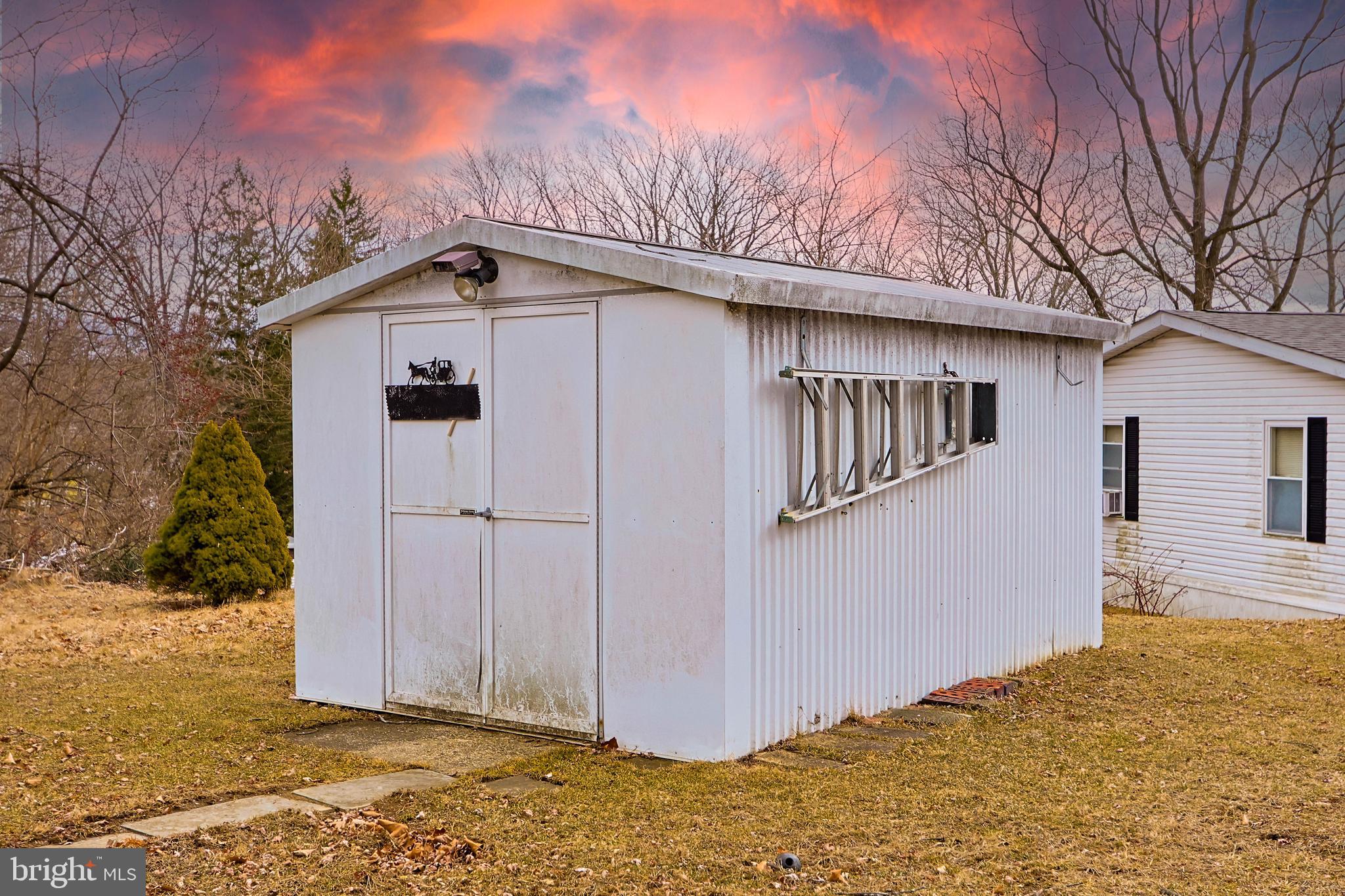 HICKORY HILLS - Residential