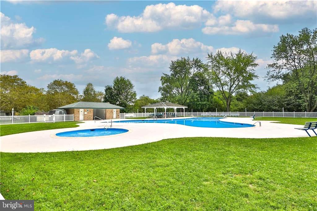 HICKORY HILLS - Residential