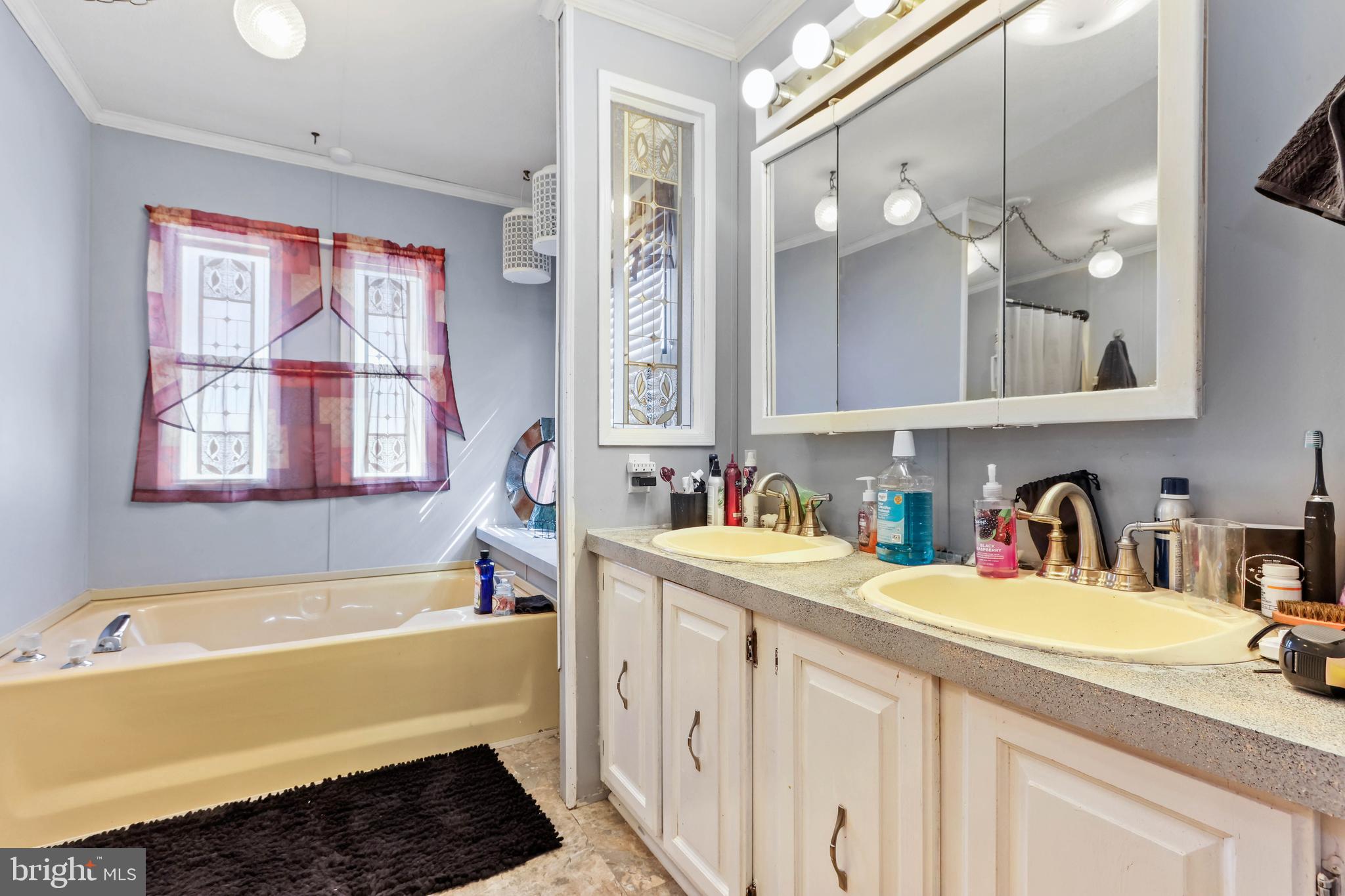 HICKORY HILLS - Residential