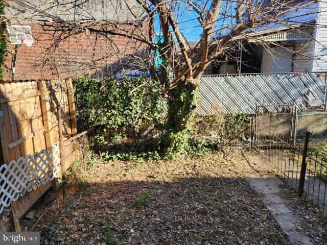 PHILADELPHIA (SOUTHWEST) - Residential