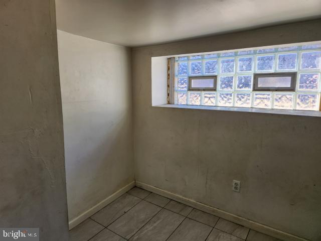 PHILADELPHIA (SOUTHWEST) - Residential