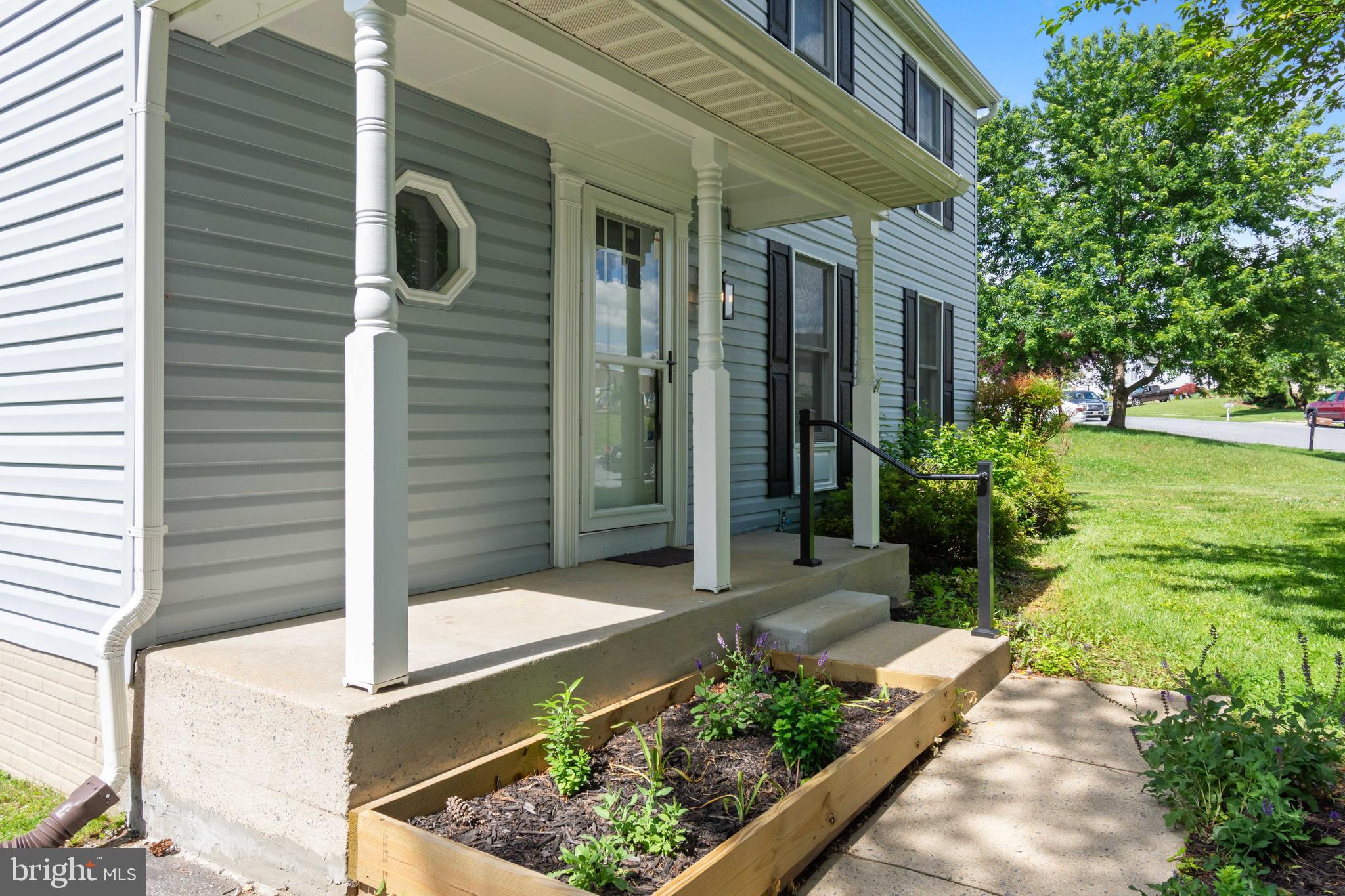 GLADE MANOR - Residential
