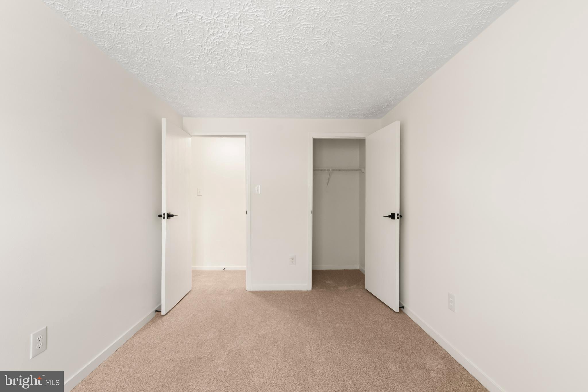 GLADE MANOR - Residential
