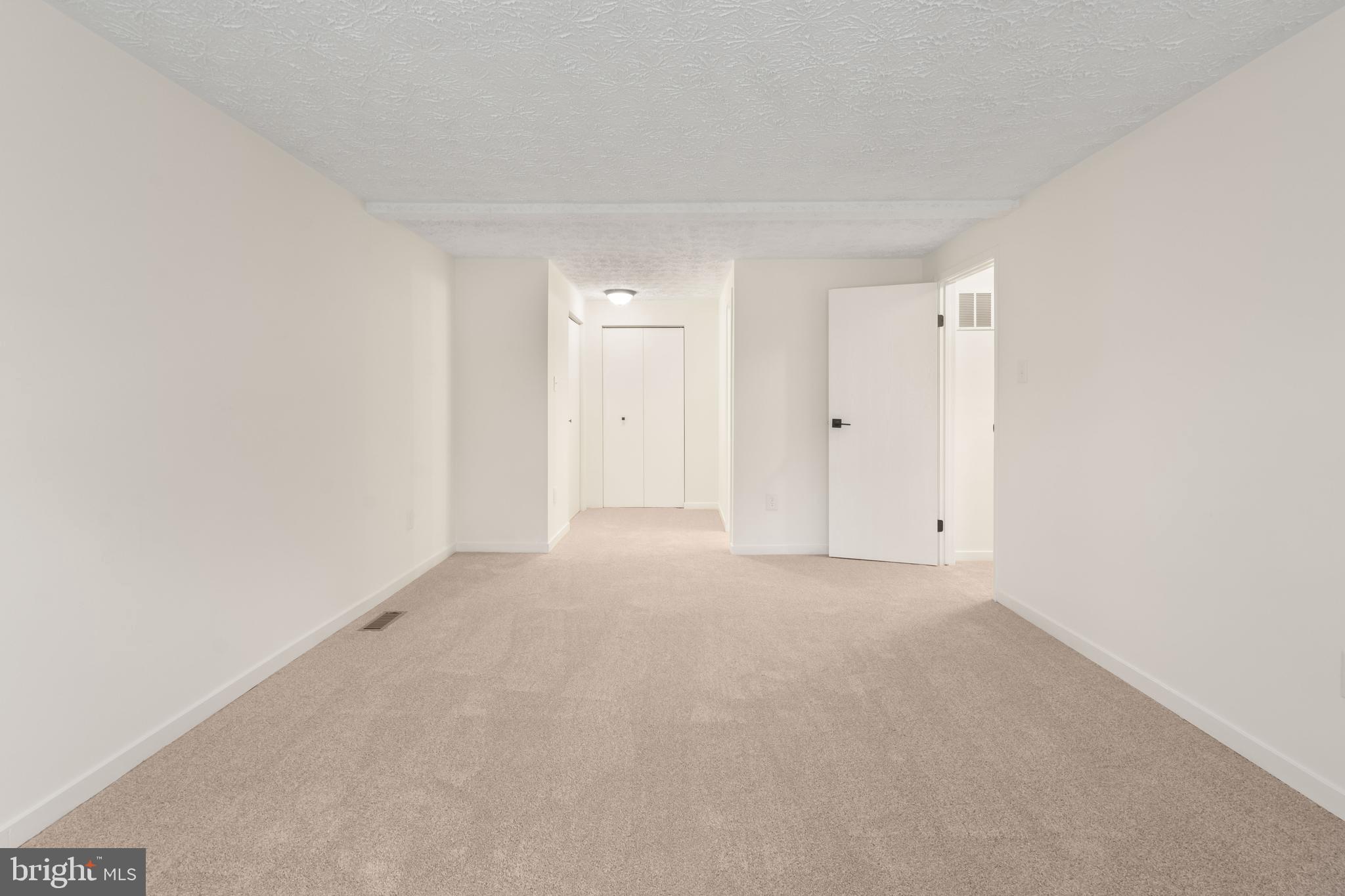 GLADE MANOR - Residential