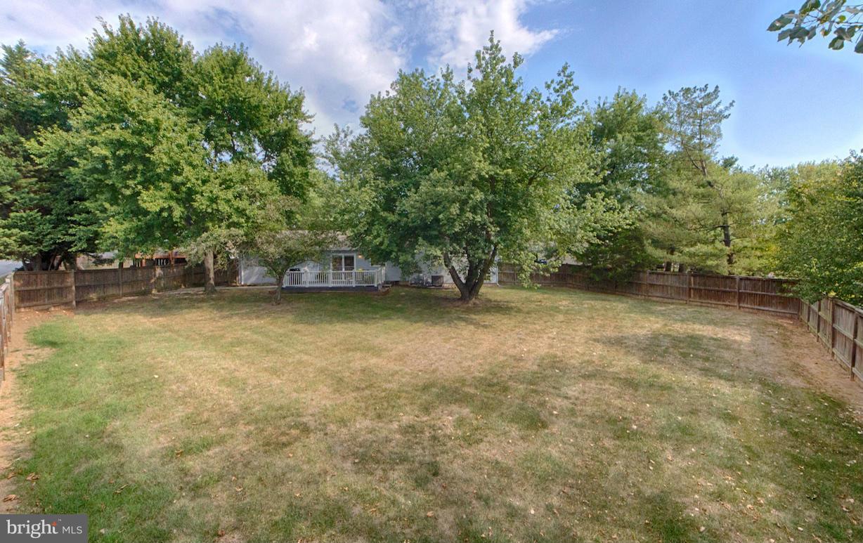 FOUR SEASONS - Residential