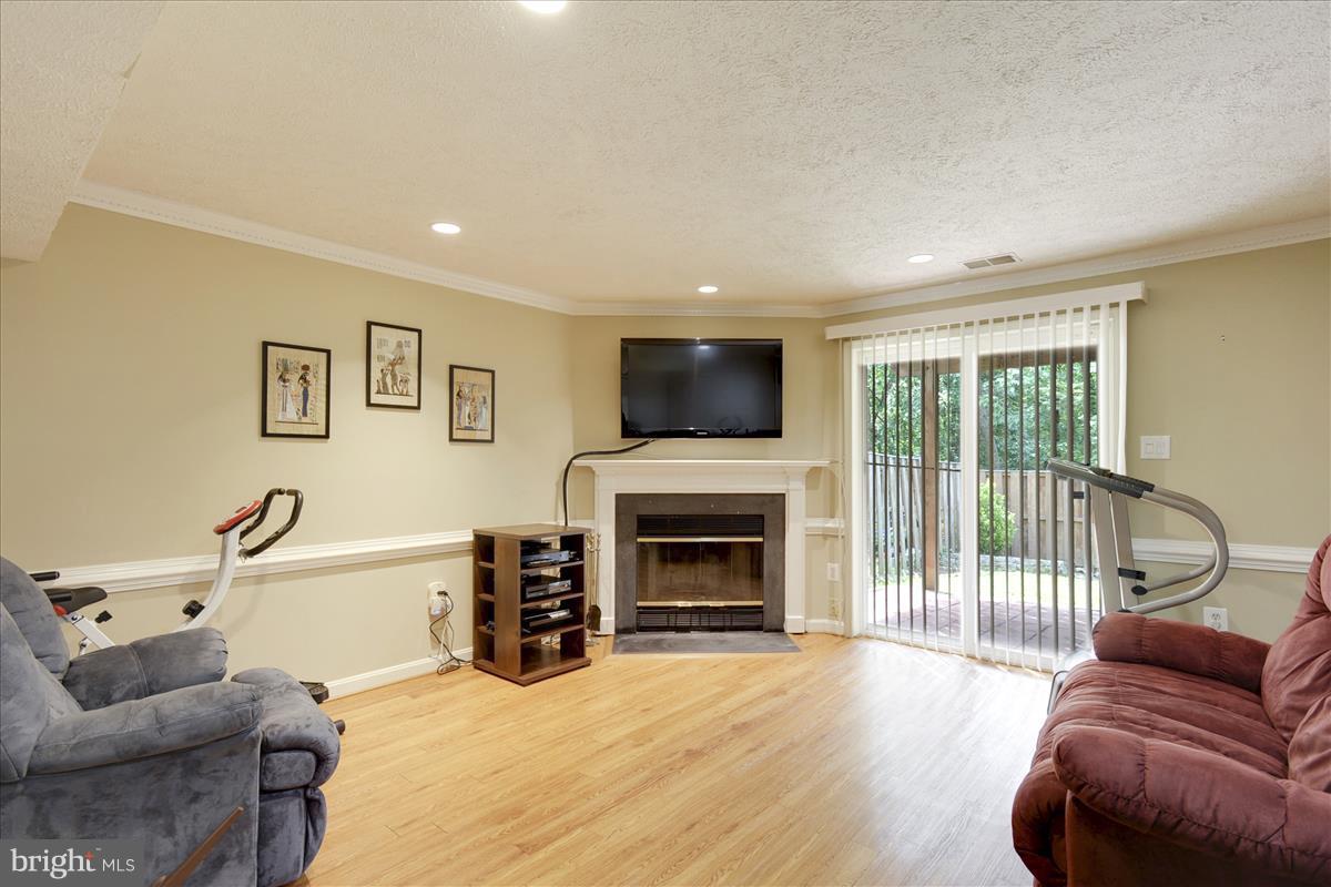 ASHBURN FARM - Residential