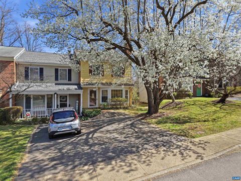 943 HUNTWOOD LN CHARLOTTESVILLE VA 22901