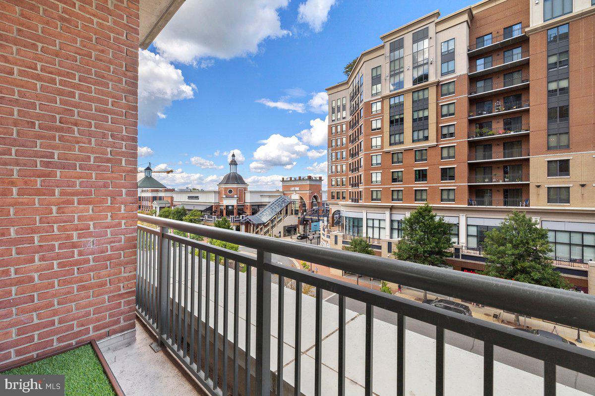 GRANDVIEW AT ANNAPOLIS TOWNE CENTRE - Residential