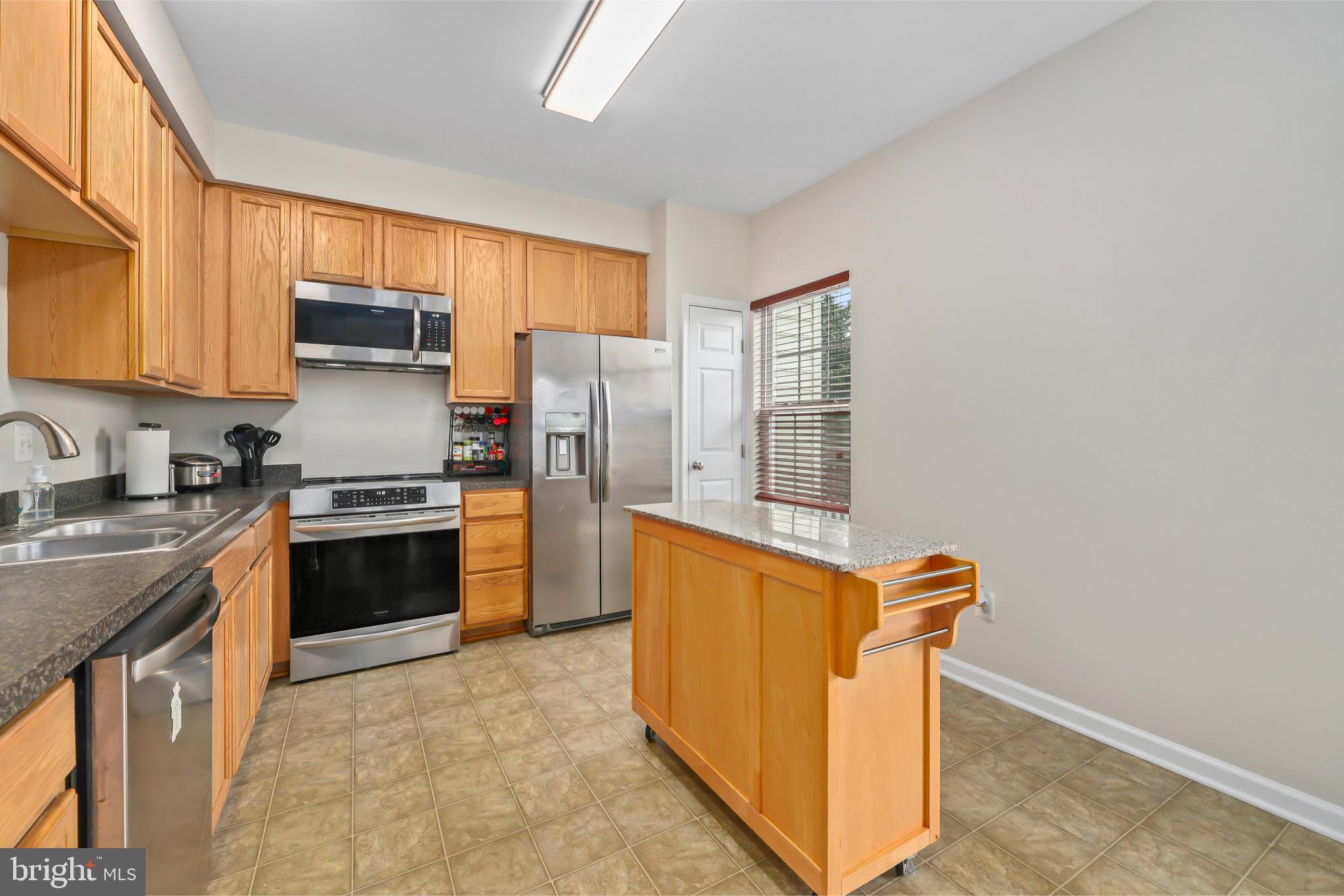 10260 WHITWORTH LANE