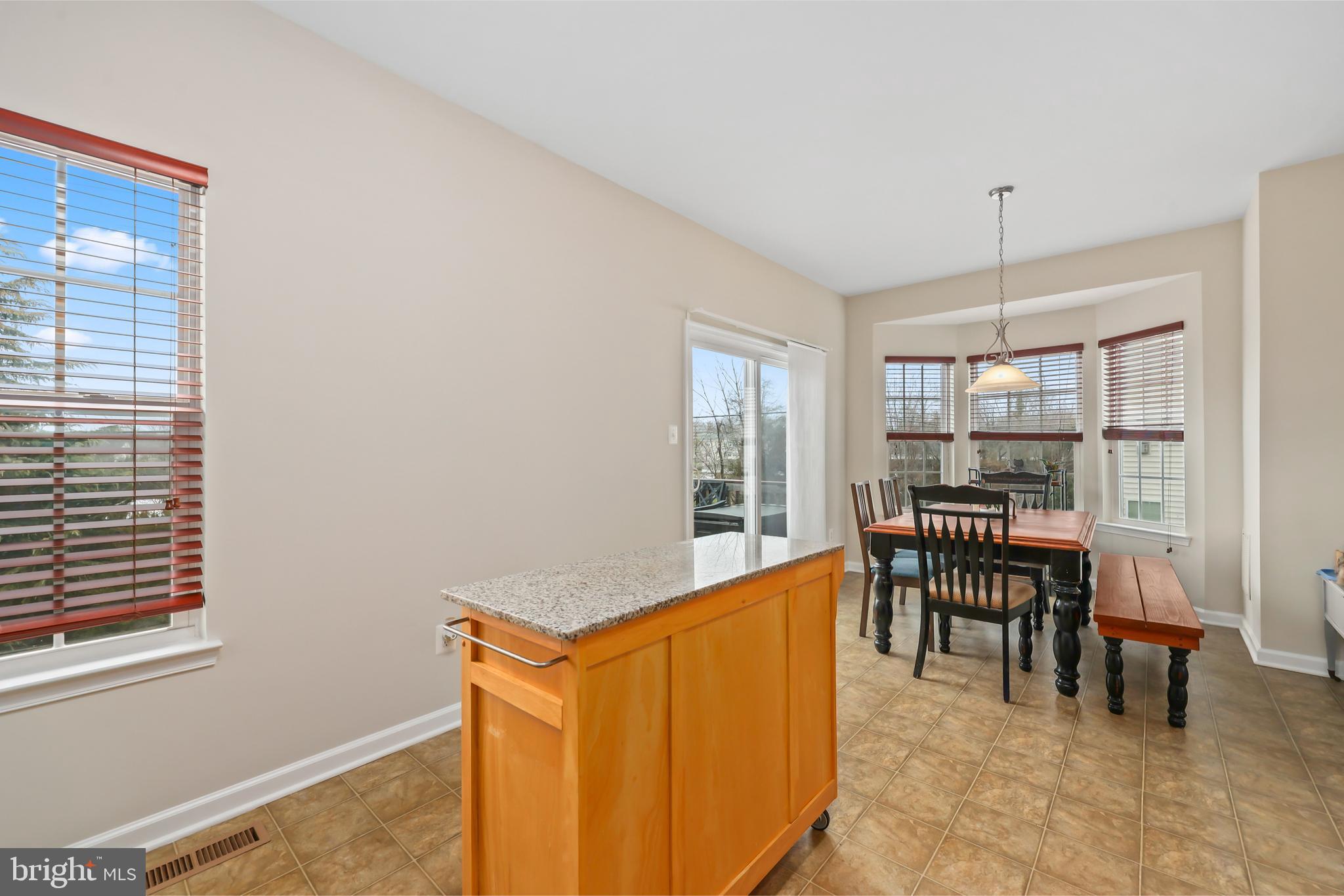 10260 WHITWORTH LANE