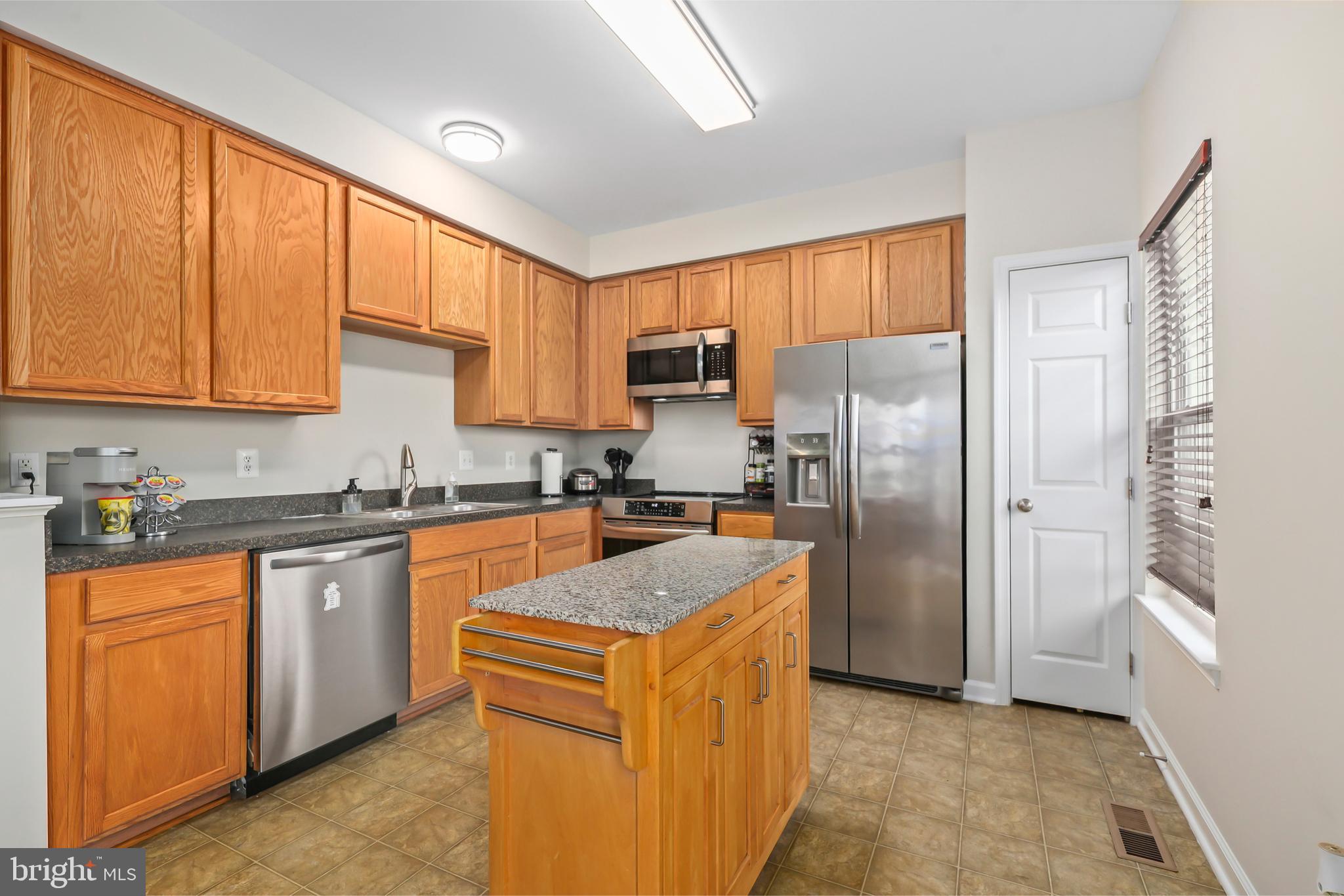 10260 WHITWORTH LANE