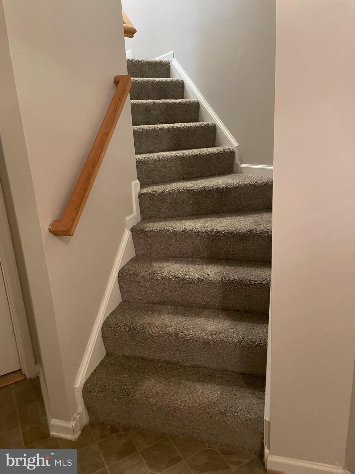 COUNTY GREEN - Residential Lease