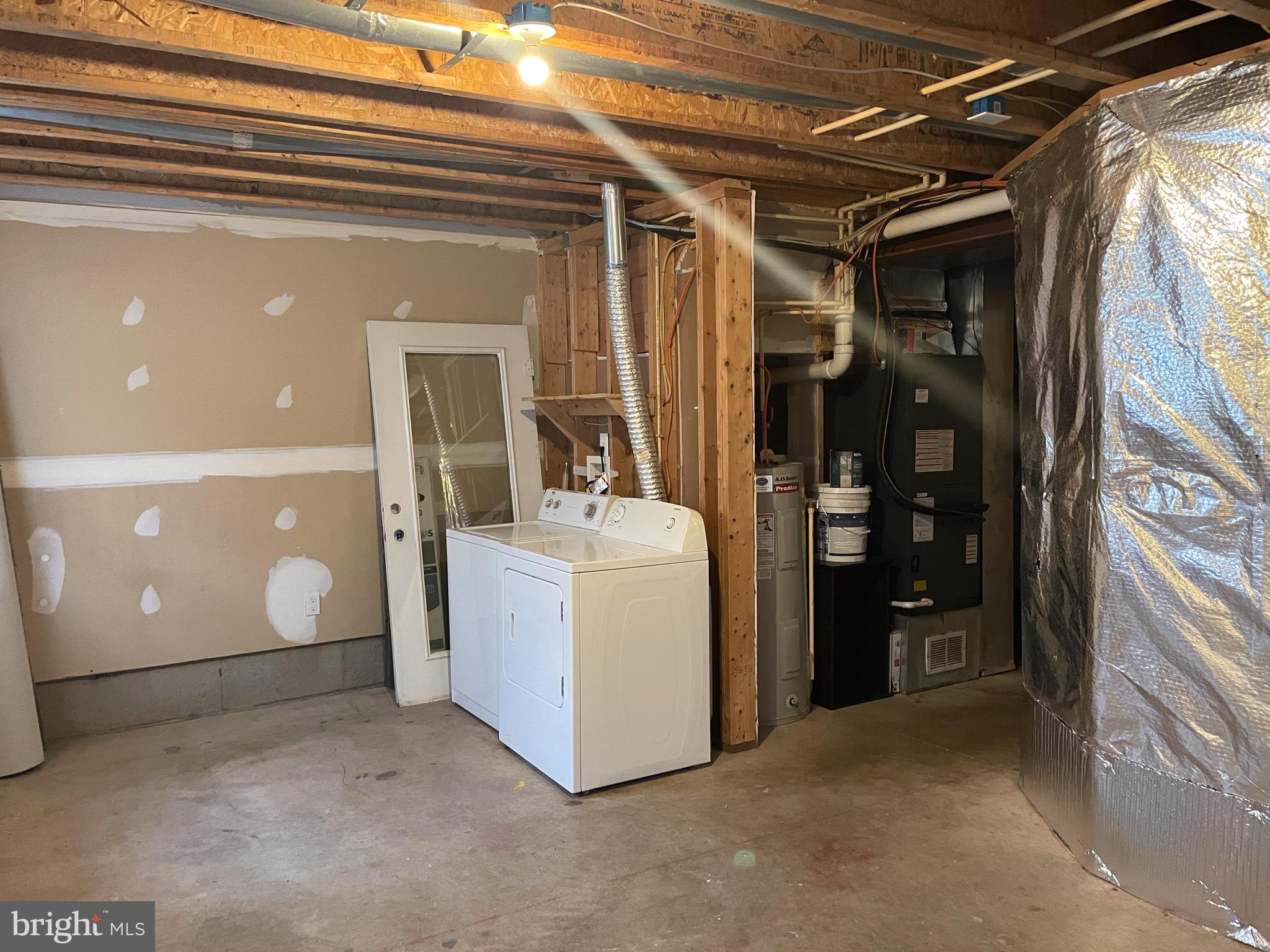 COUNTY GREEN - Residential Lease