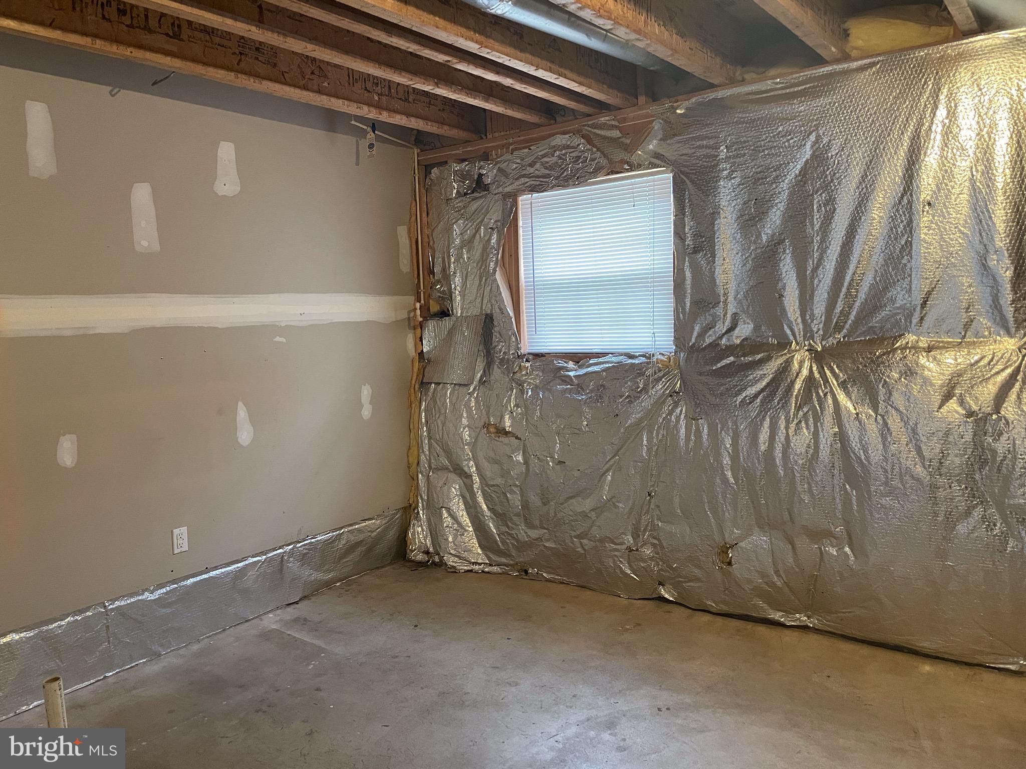 COUNTY GREEN - Residential Lease