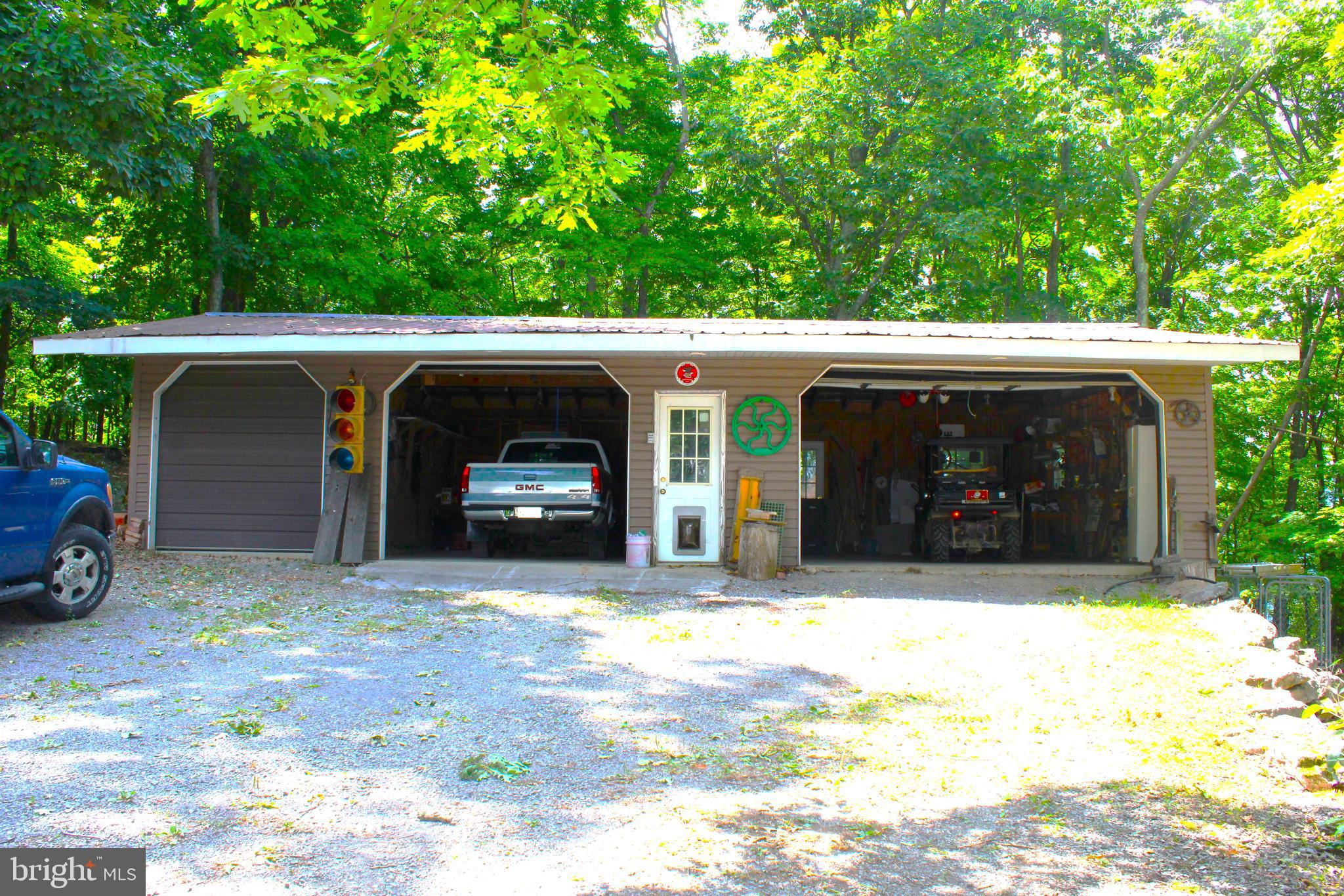 THE PINNACLE - Residential