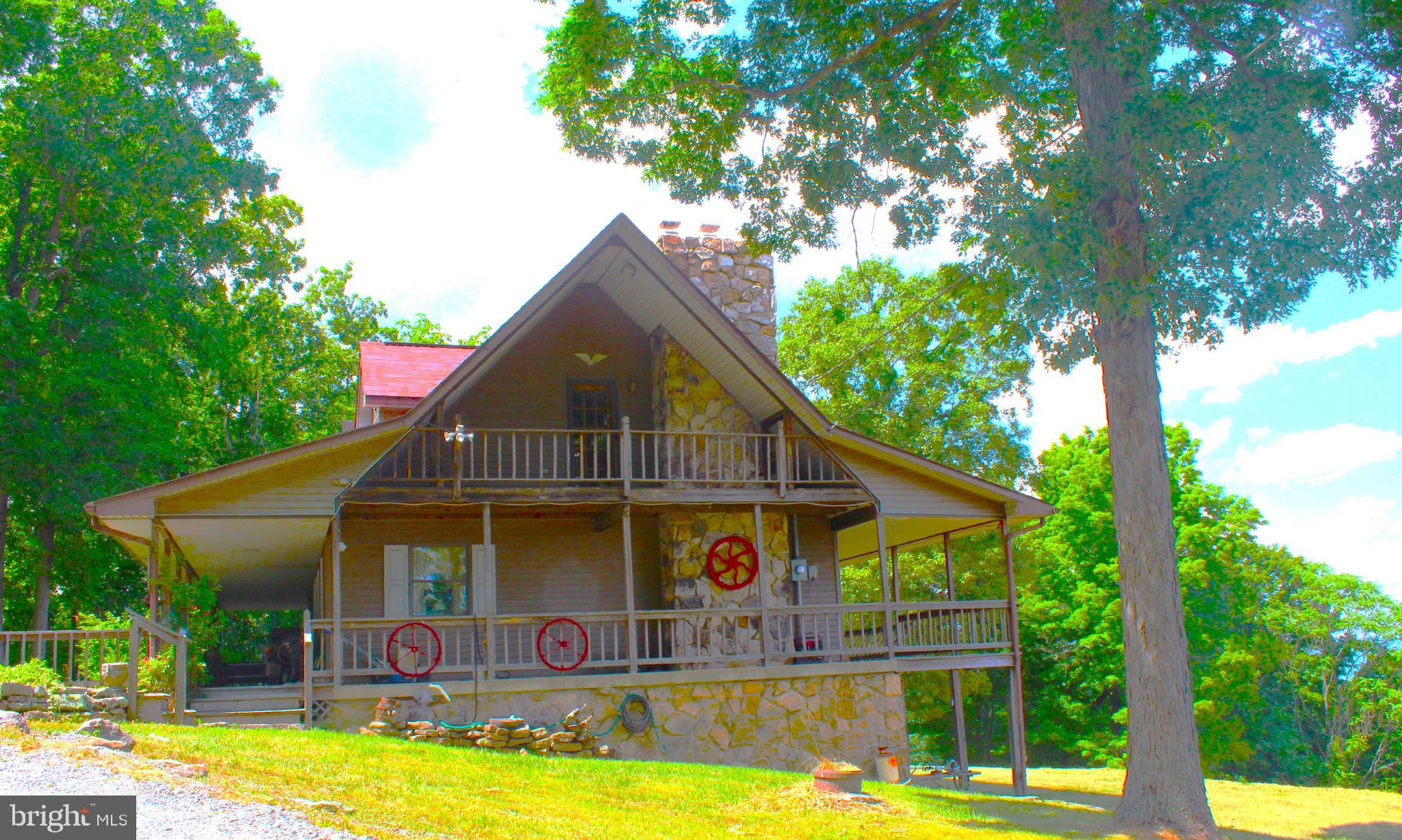 THE PINNACLE - Residential