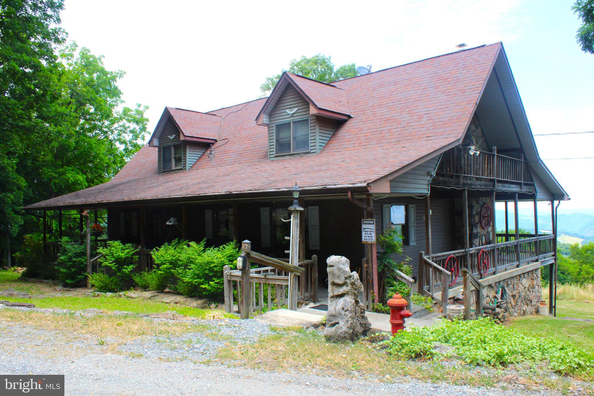 THE PINNACLE - Residential