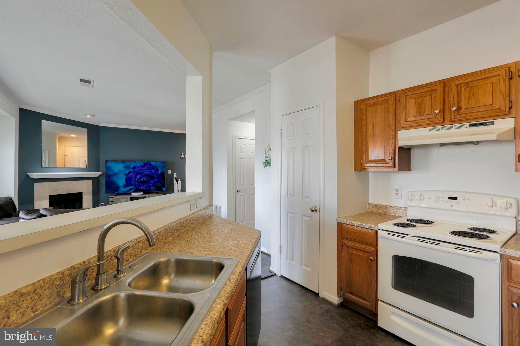 BROOKMEADE CONDO - Residential