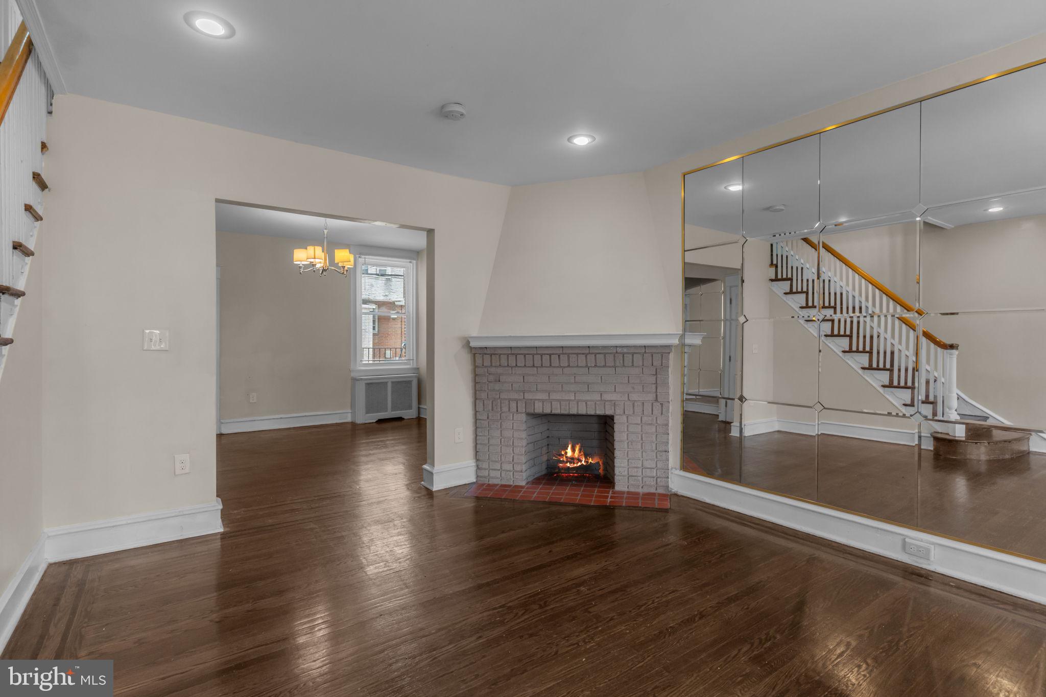 WEST OAK LANE - Residential