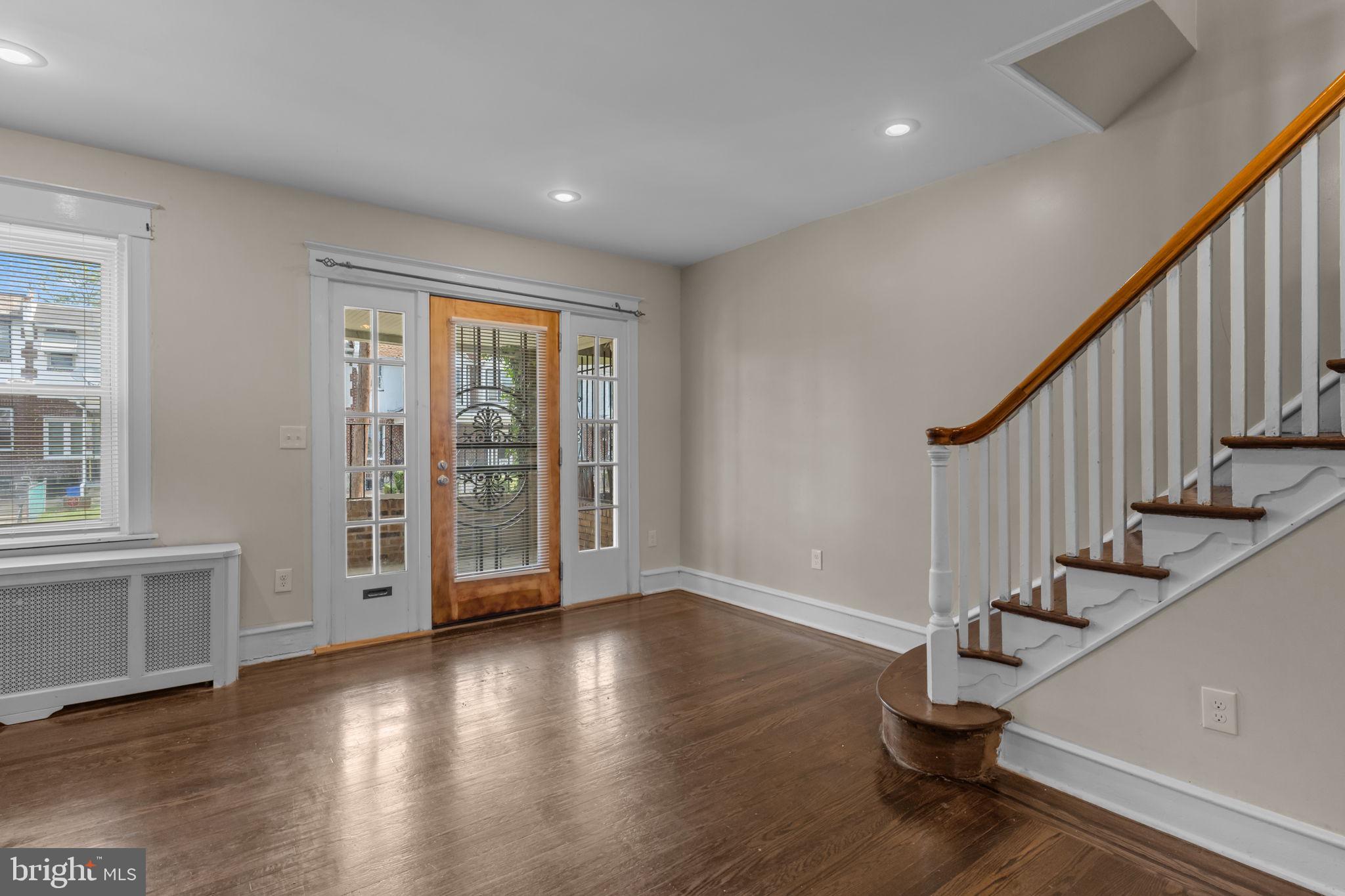 WEST OAK LANE - Residential