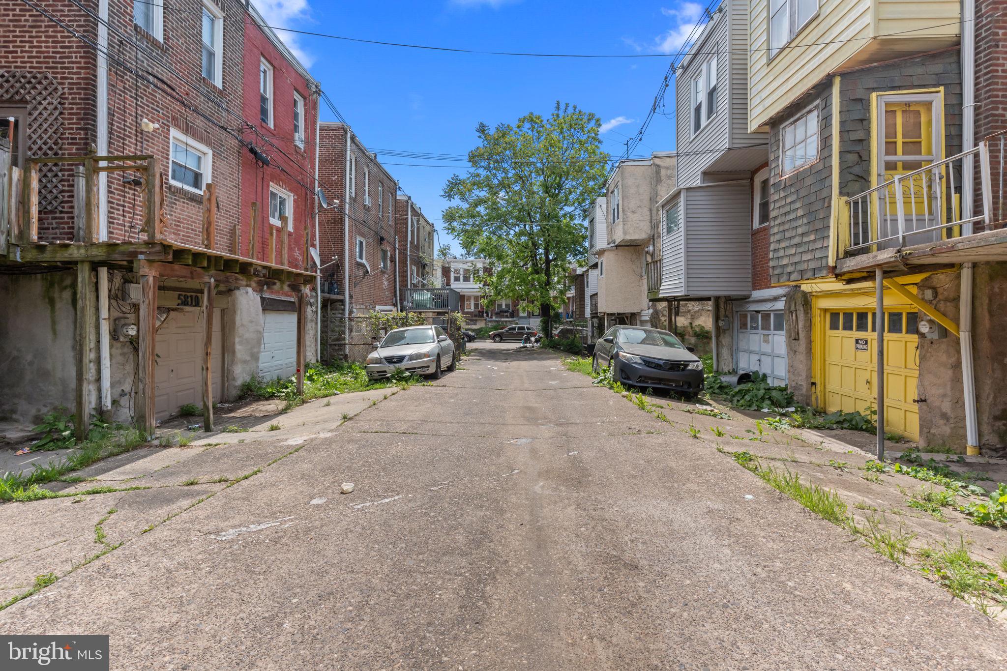 WEST OAK LANE - Residential