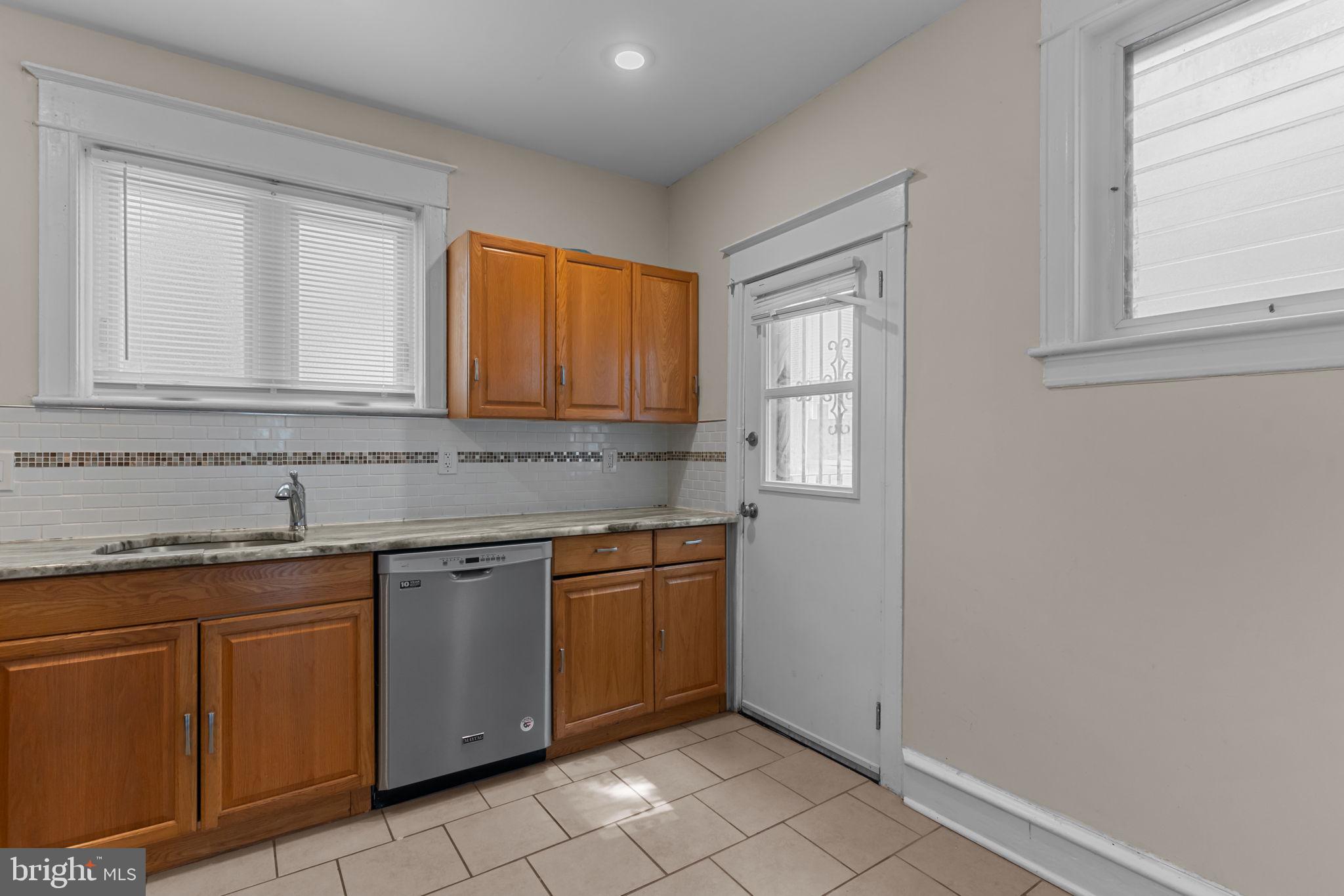 WEST OAK LANE - Residential