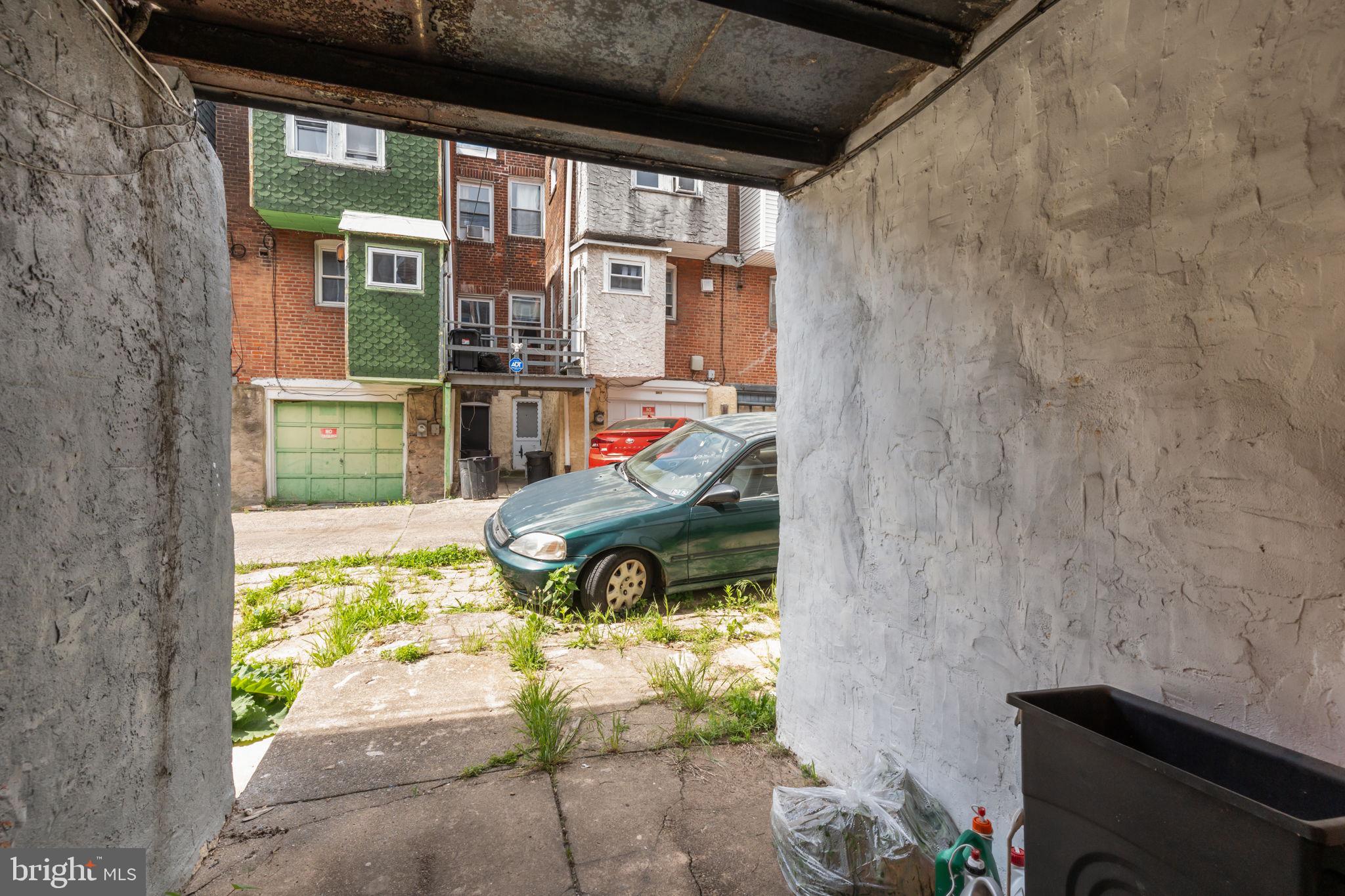 WEST OAK LANE - Residential