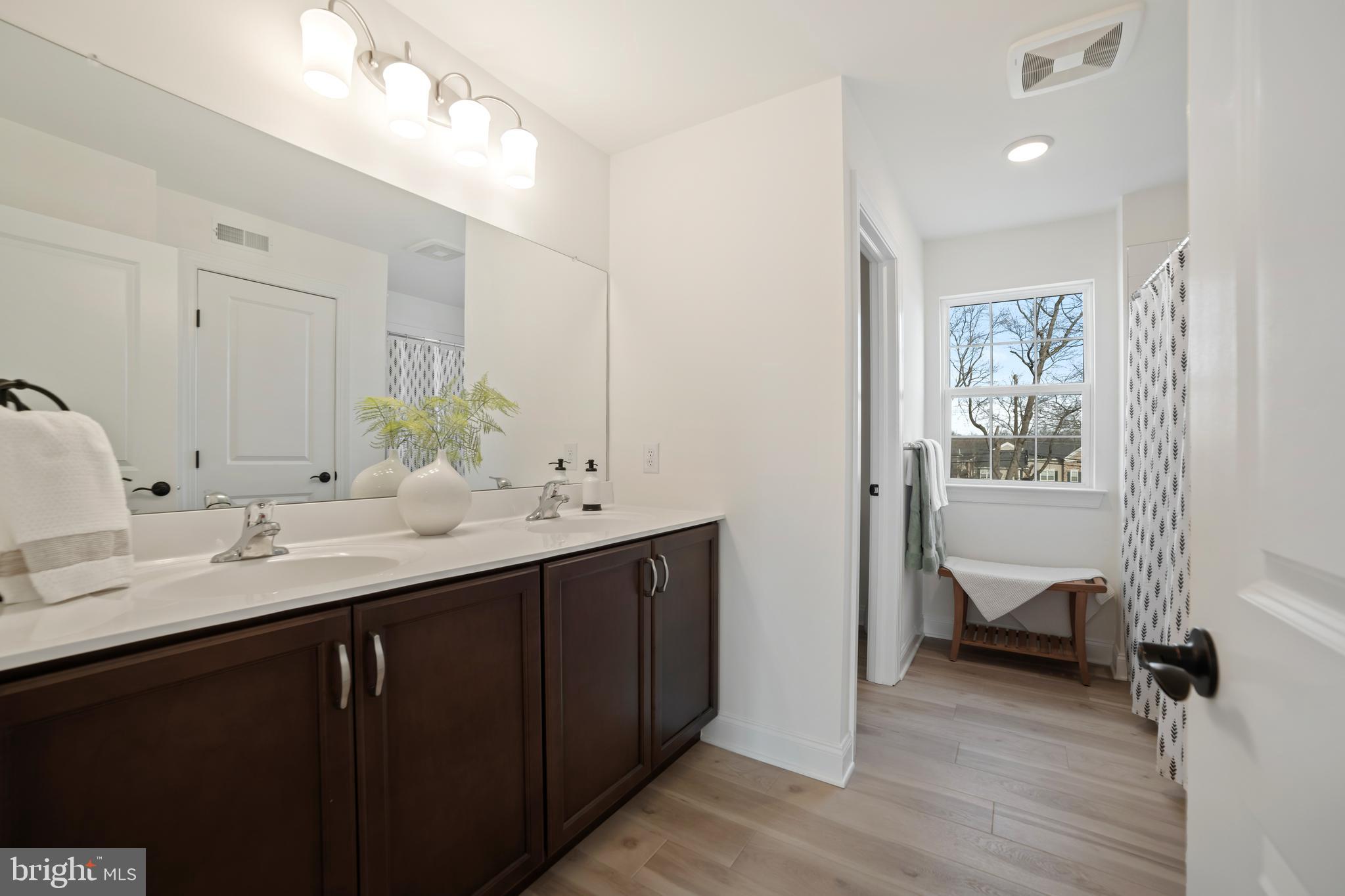 OAK RIDGE - Residential