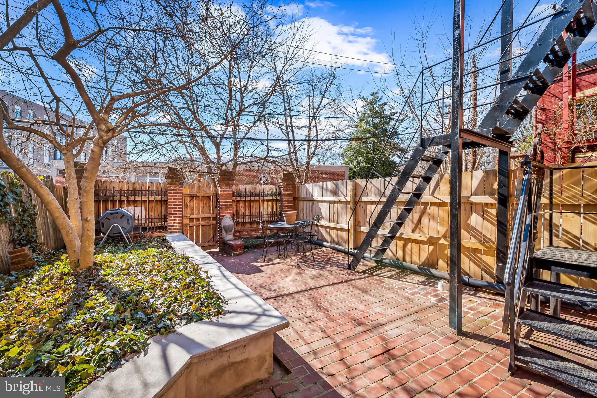 RESERVOIR HILL - Residential