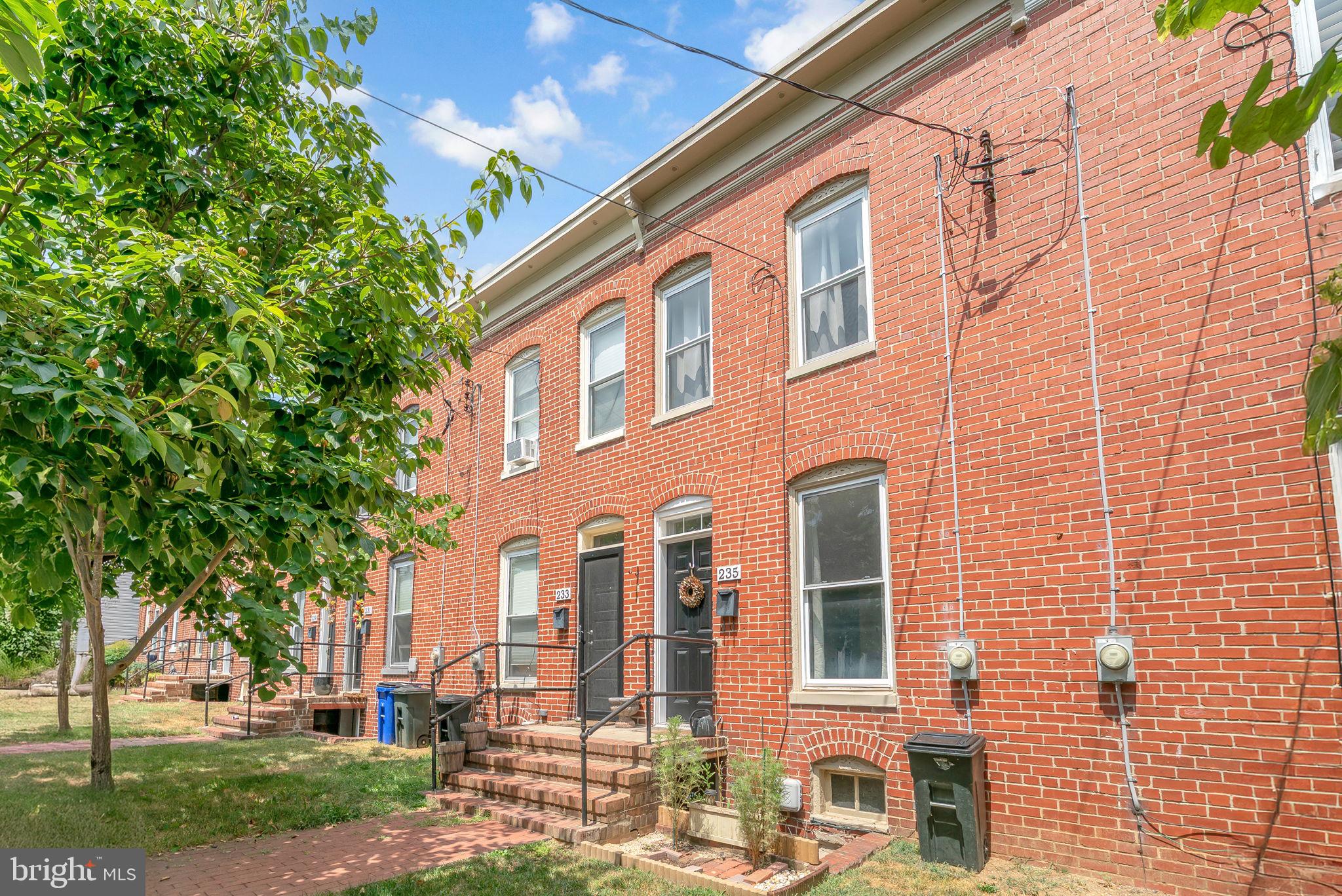 235 6TH STREET E