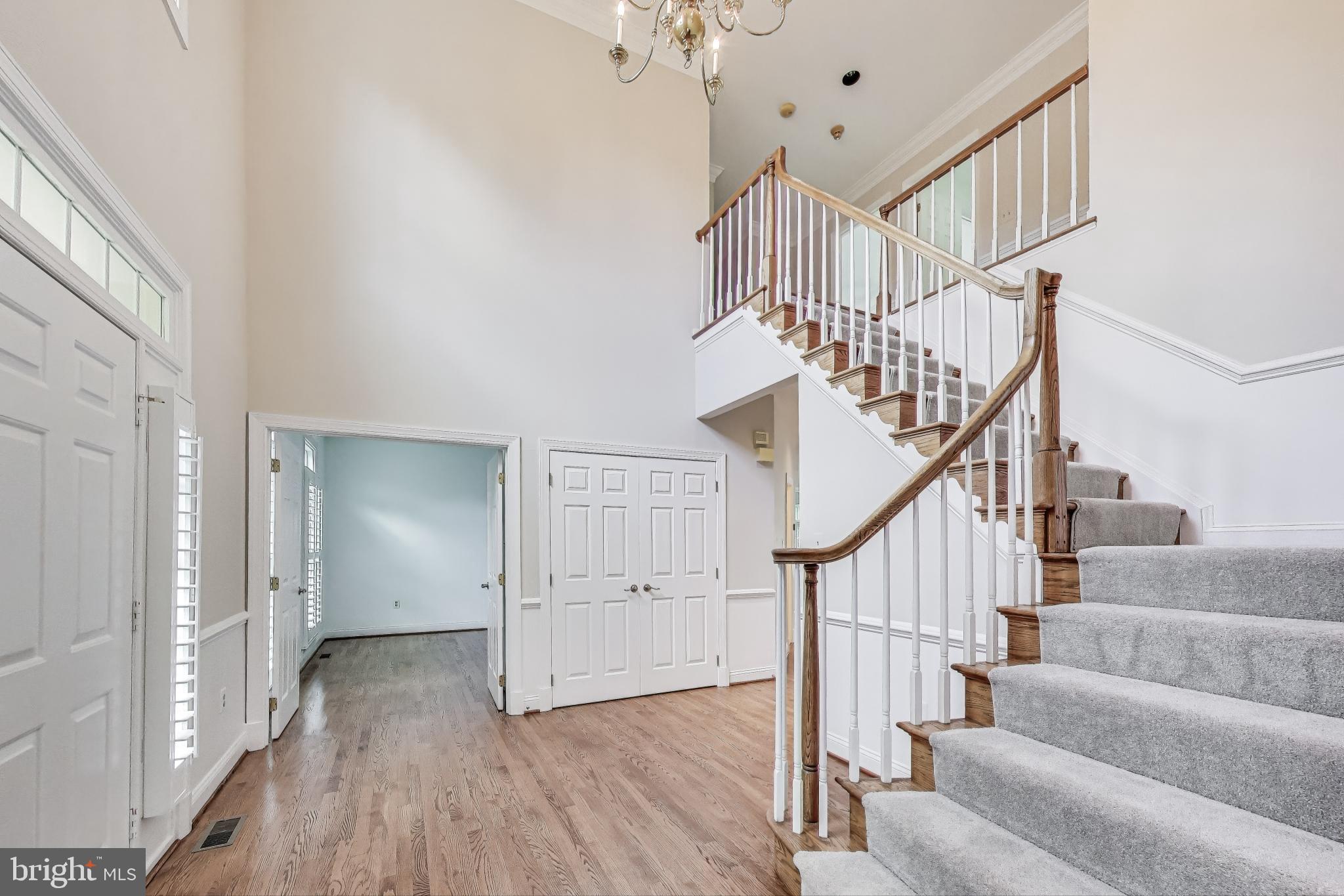 10106 WATERSIDE DRIVE
