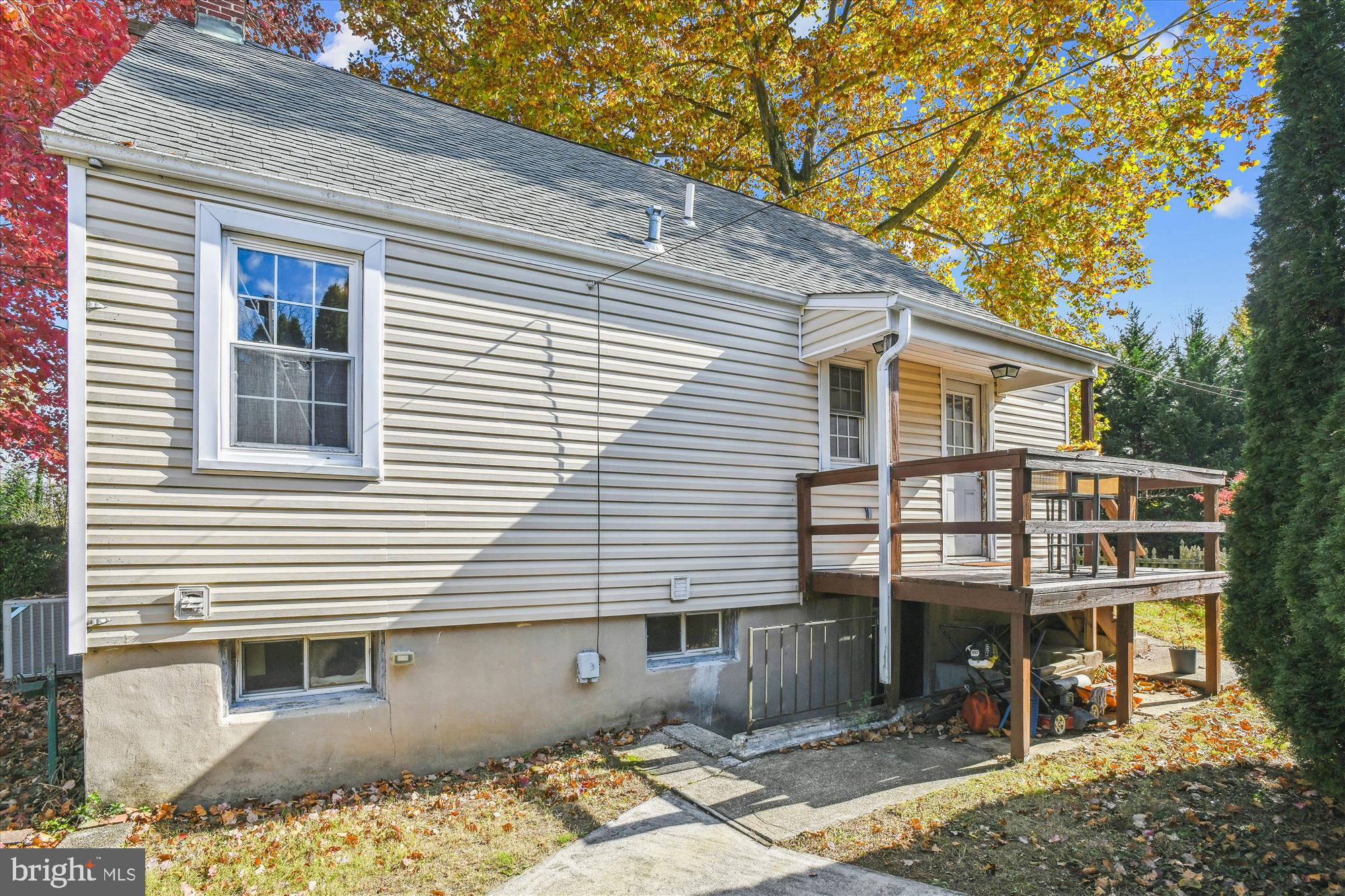 BROAD ACRES - Residential