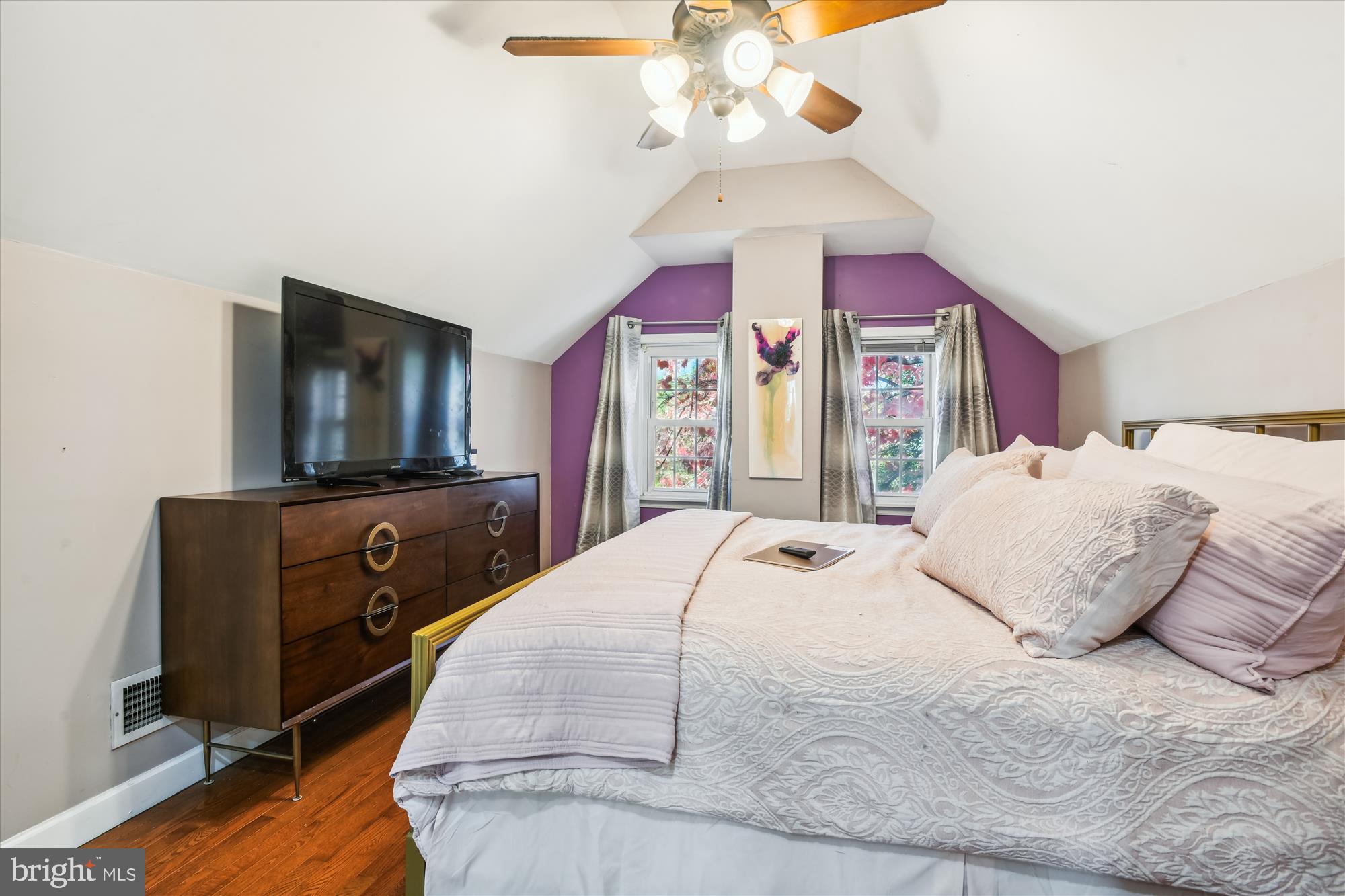 BROAD ACRES - Residential