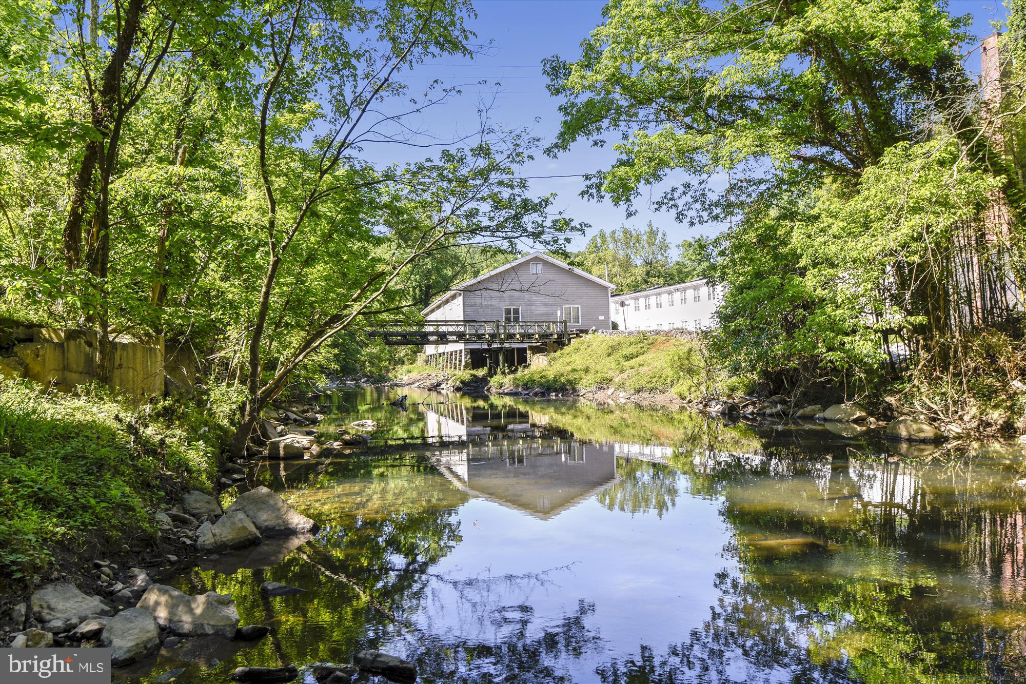 BROAD ACRES - Residential