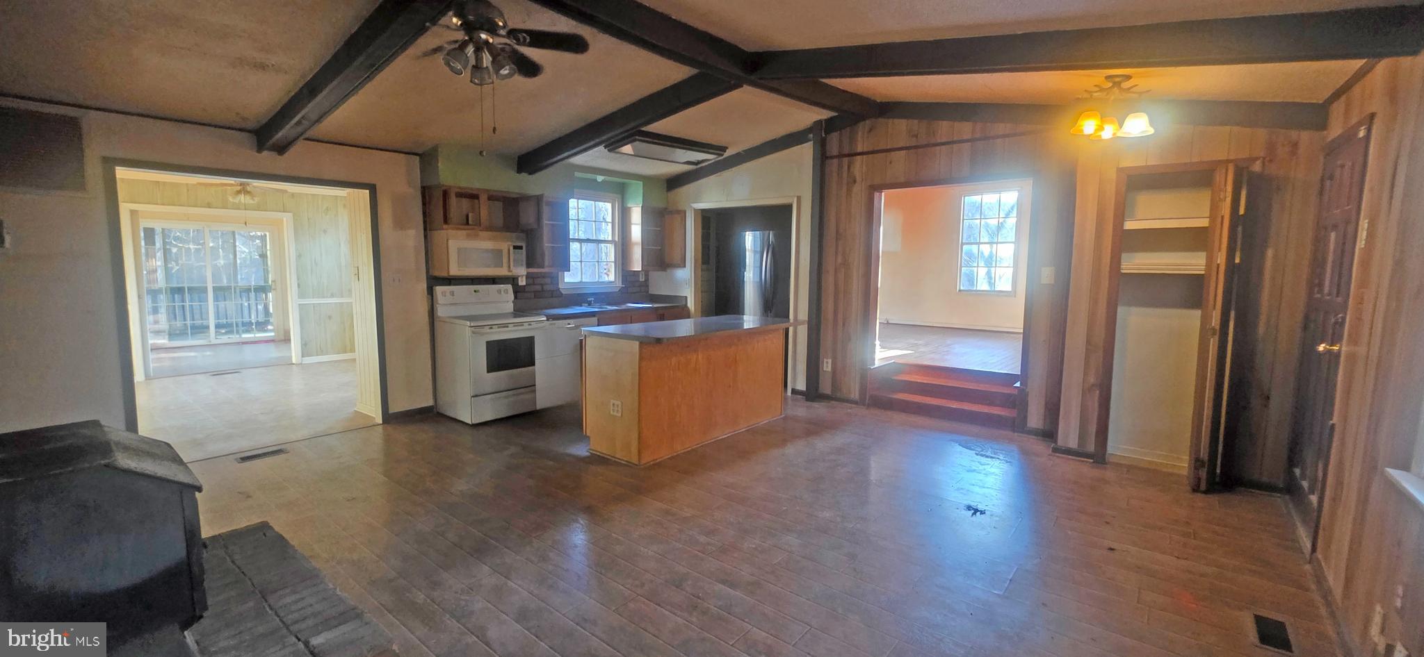 SHEN FARMS MT LAKE - Residential