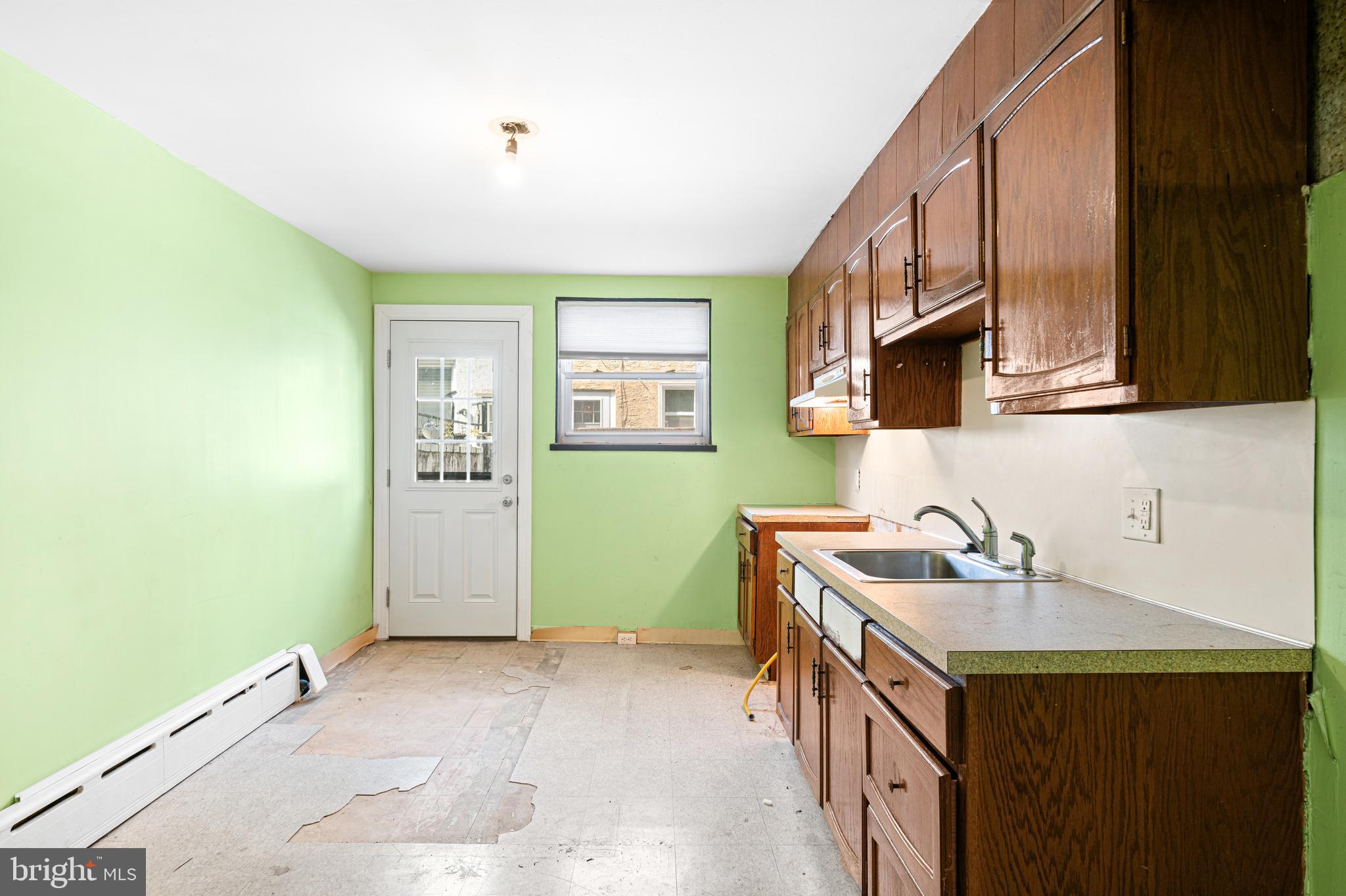 LOWER MOYAMENSING - Residential