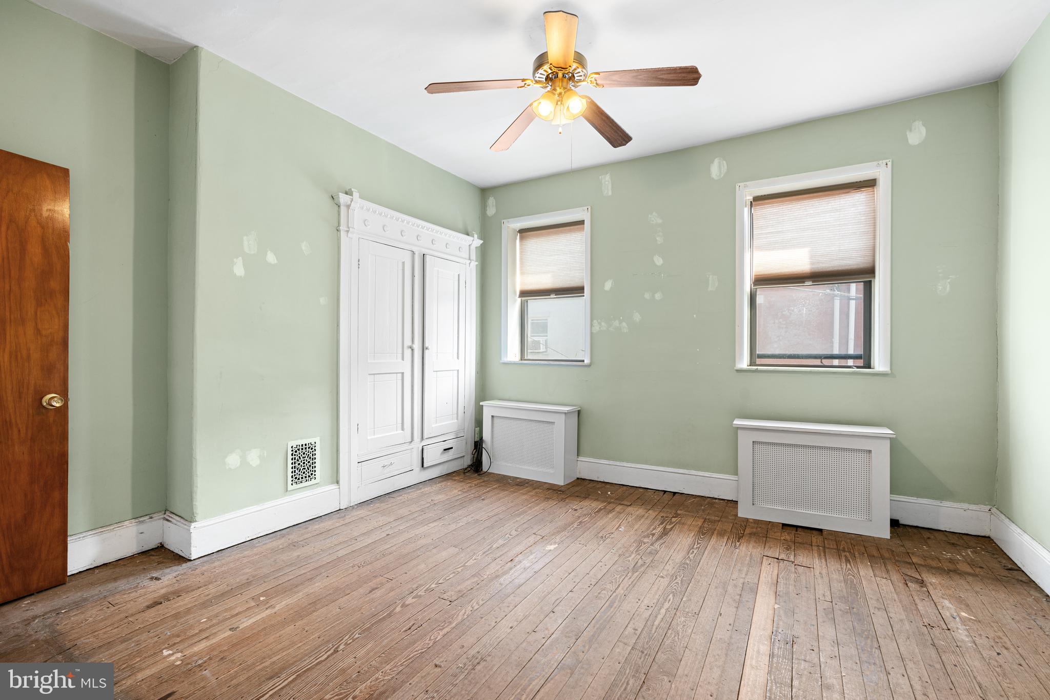 LOWER MOYAMENSING - Residential