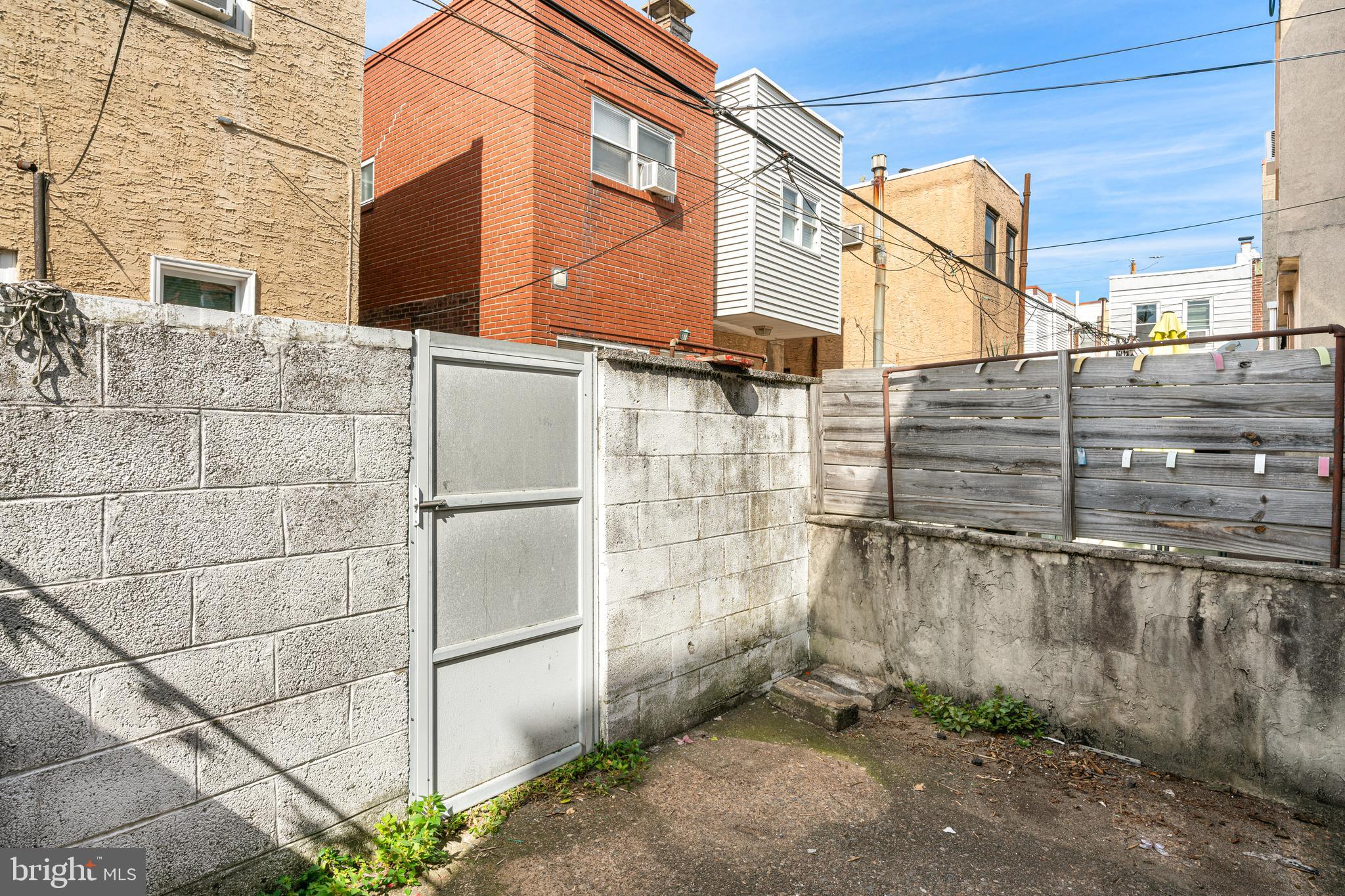 LOWER MOYAMENSING - Residential