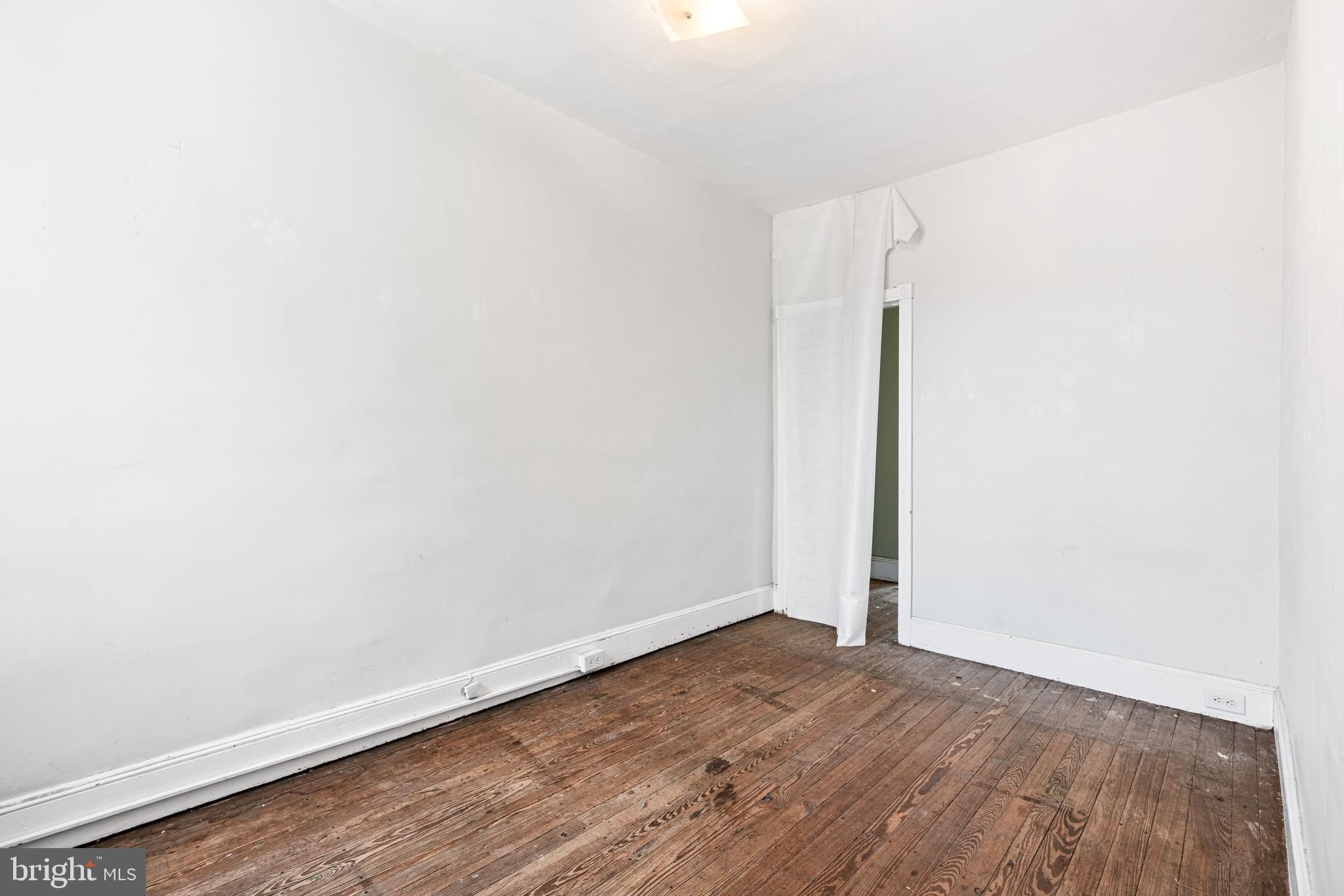 LOWER MOYAMENSING - Residential