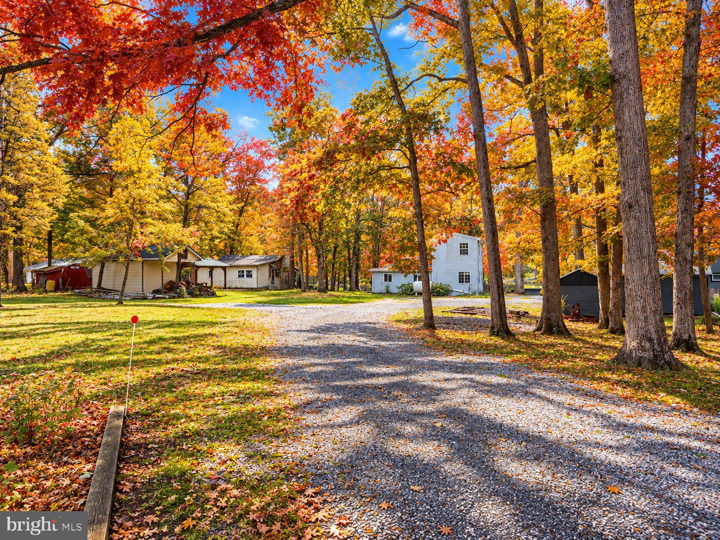 146 LAKESIDE DRIVE