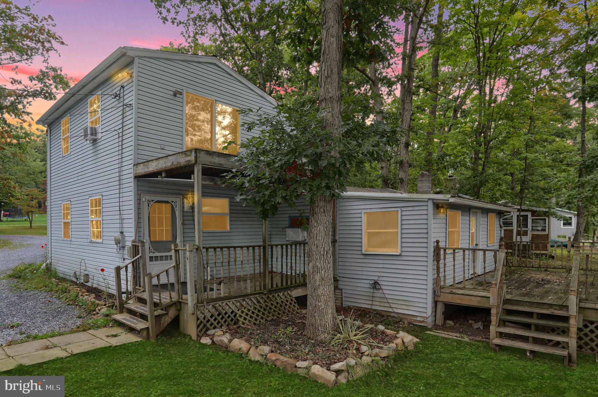 146 LAKESIDE DRIVE