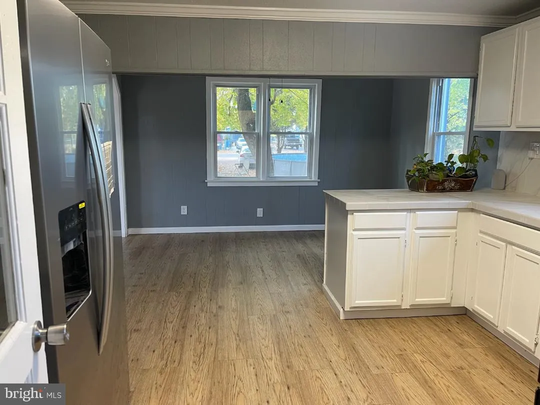 Penns Grove, New Jersey 08069, United States, 4 Bedrooms Bedrooms, ,1 BathroomBathrooms,Residential,Pending,26315