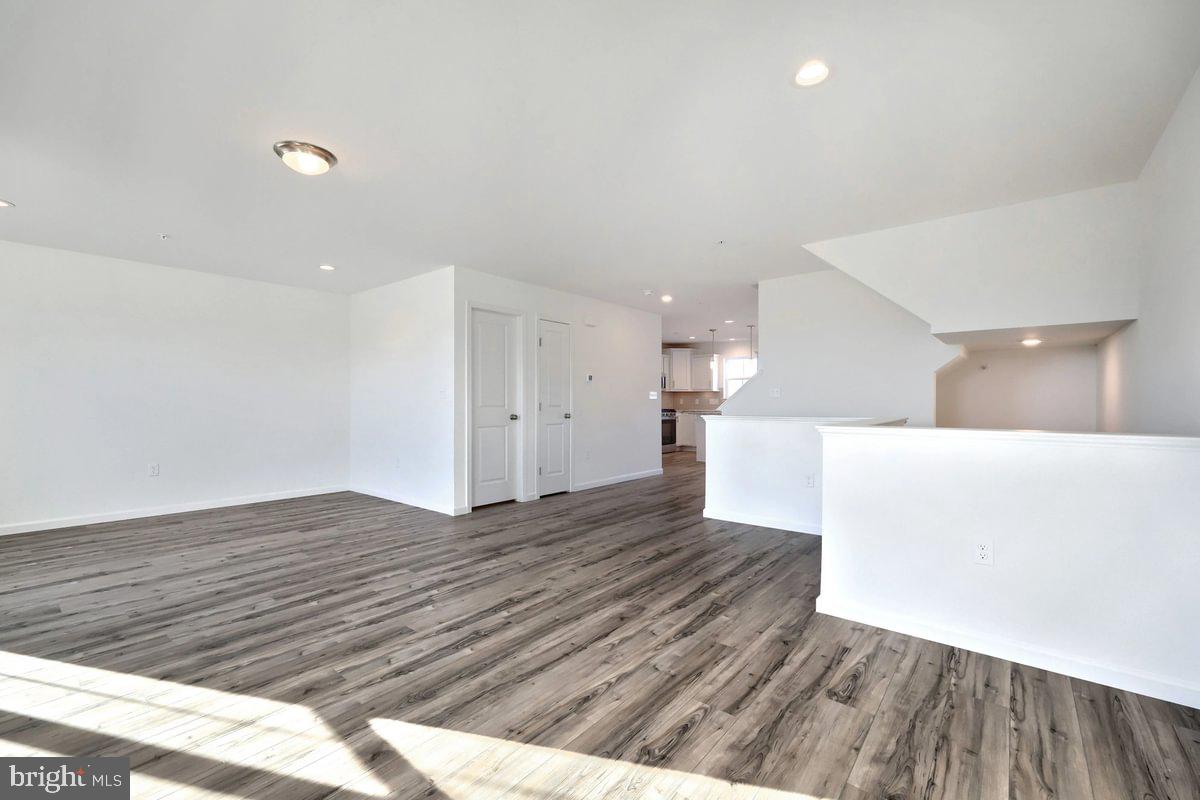 LOGAN GREENE - Residential