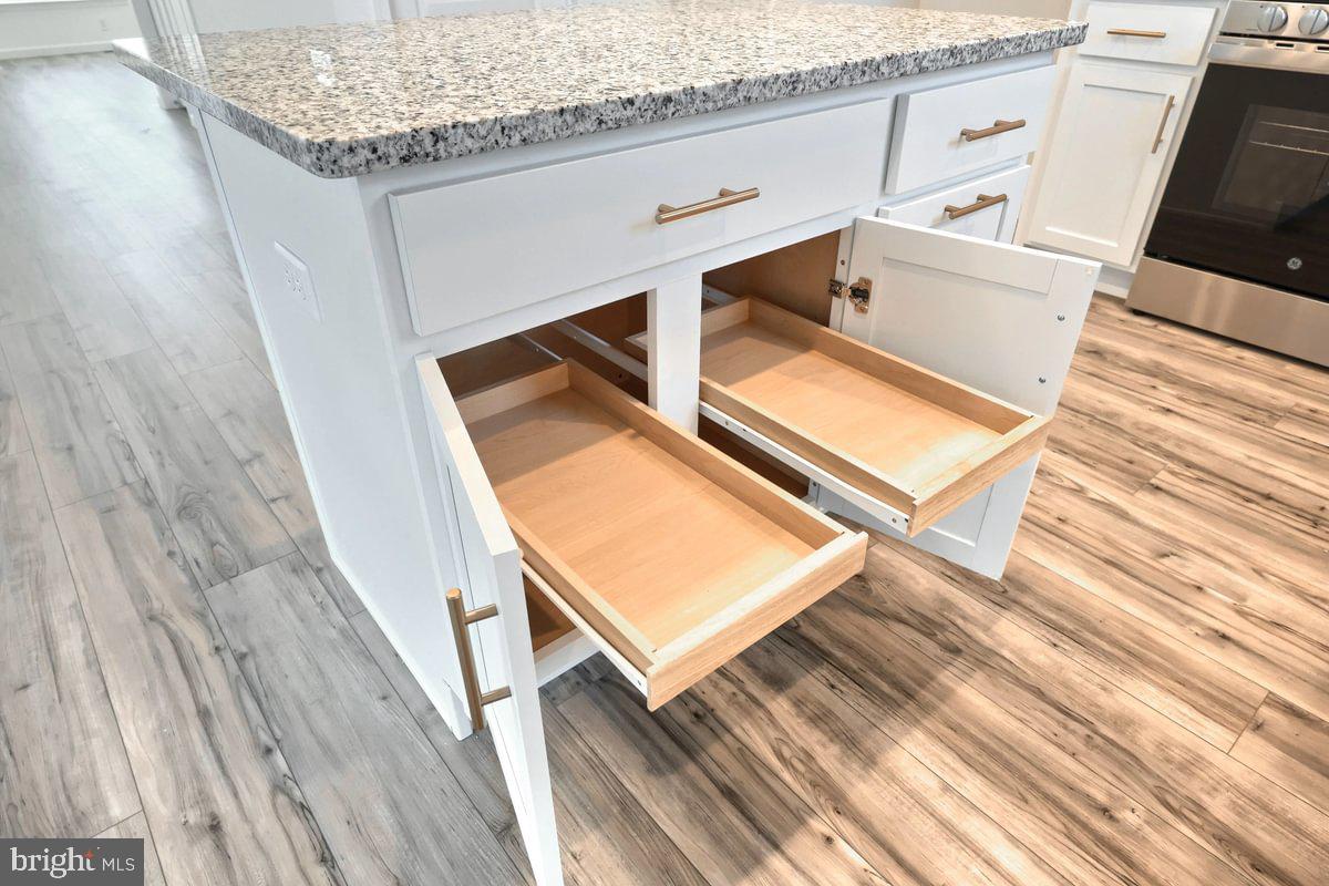 LOGAN GREENE - Residential