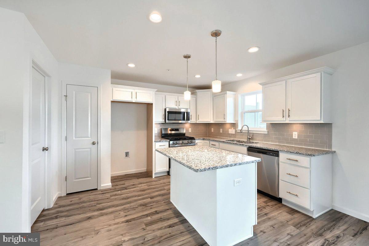 LOGAN GREENE - Residential